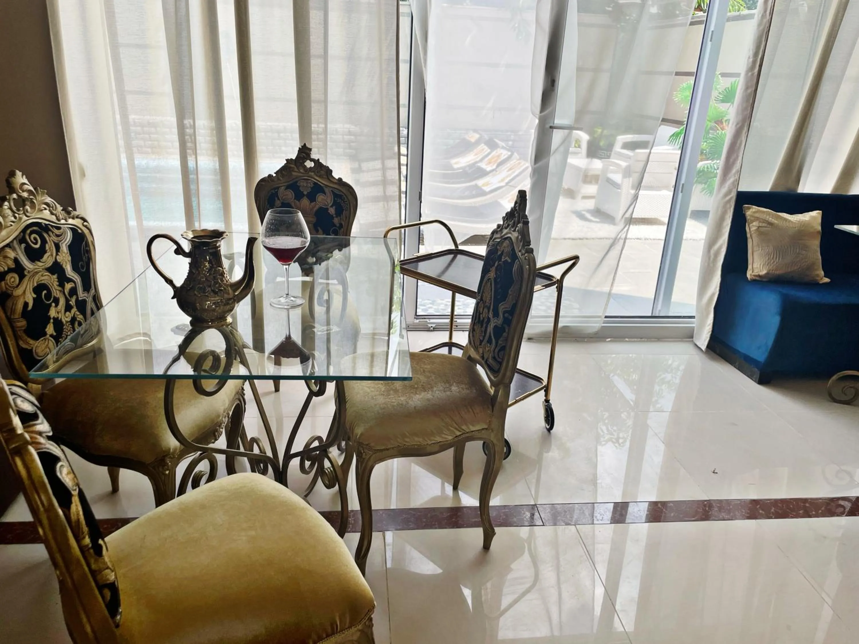 Dining area in Diamond Hotel