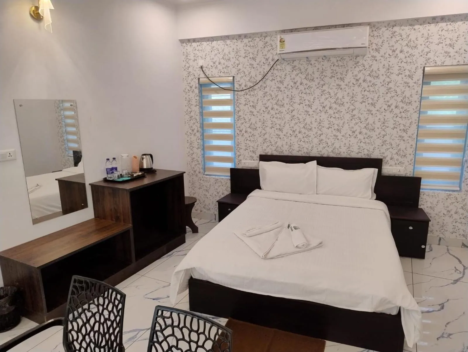 Bed in Gulmohar Varkala