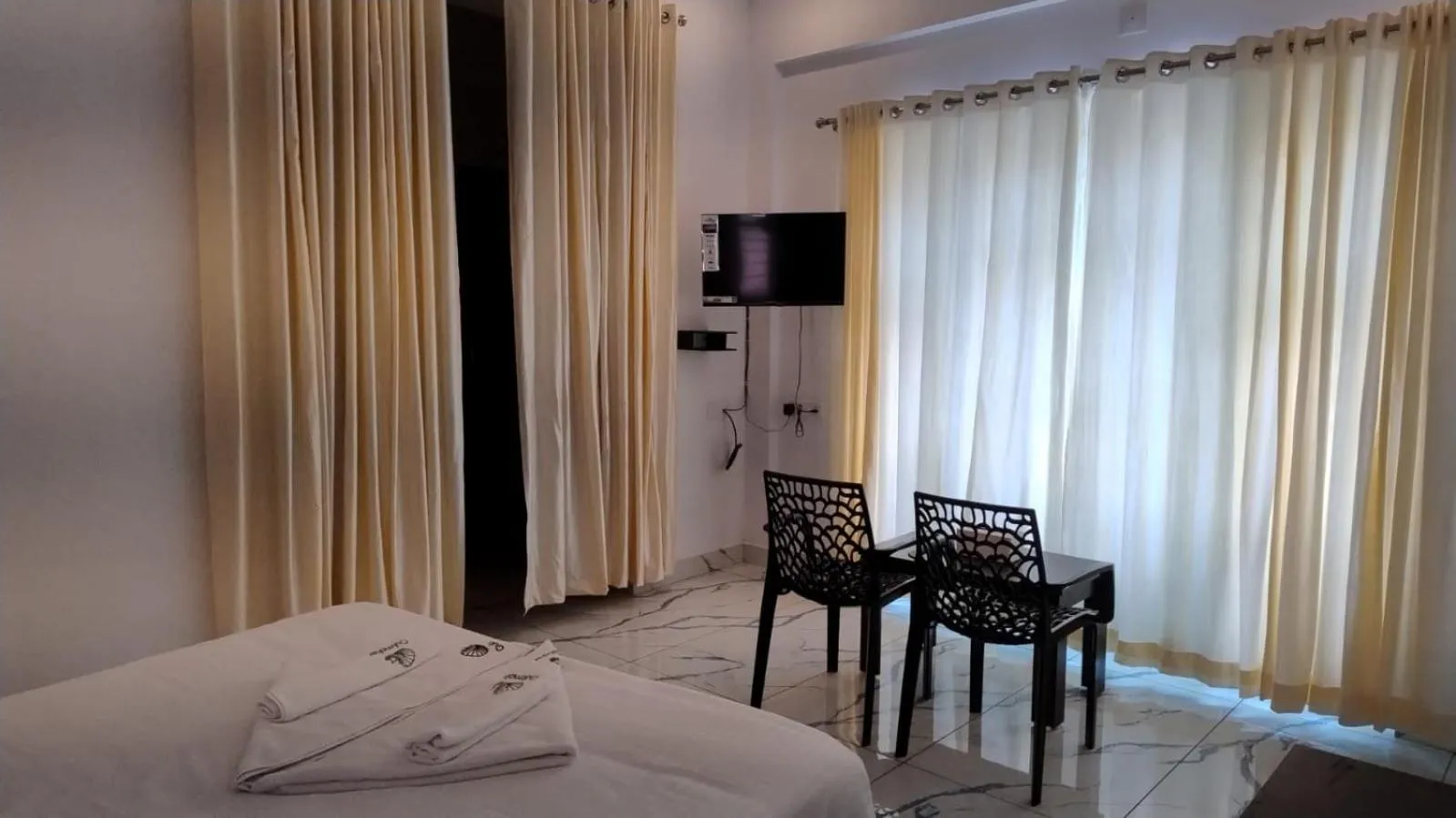 Bed in Gulmohar Varkala