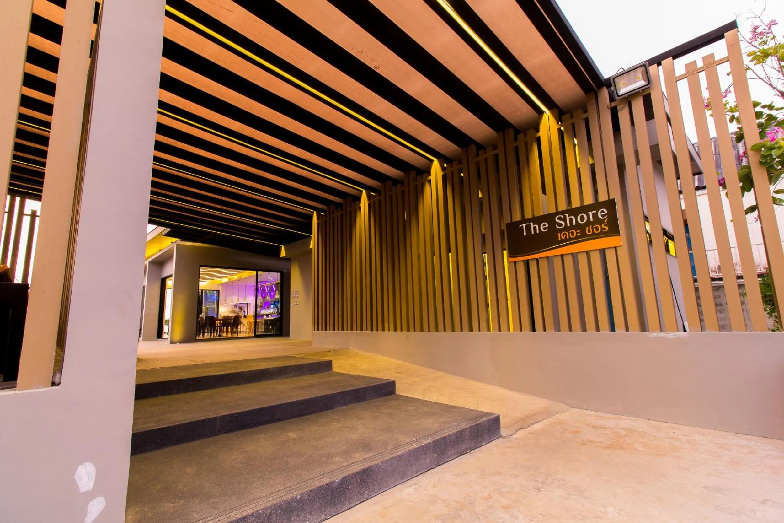 Restaurant/places to eat in Sand Dunes Chaolao Beach Resort