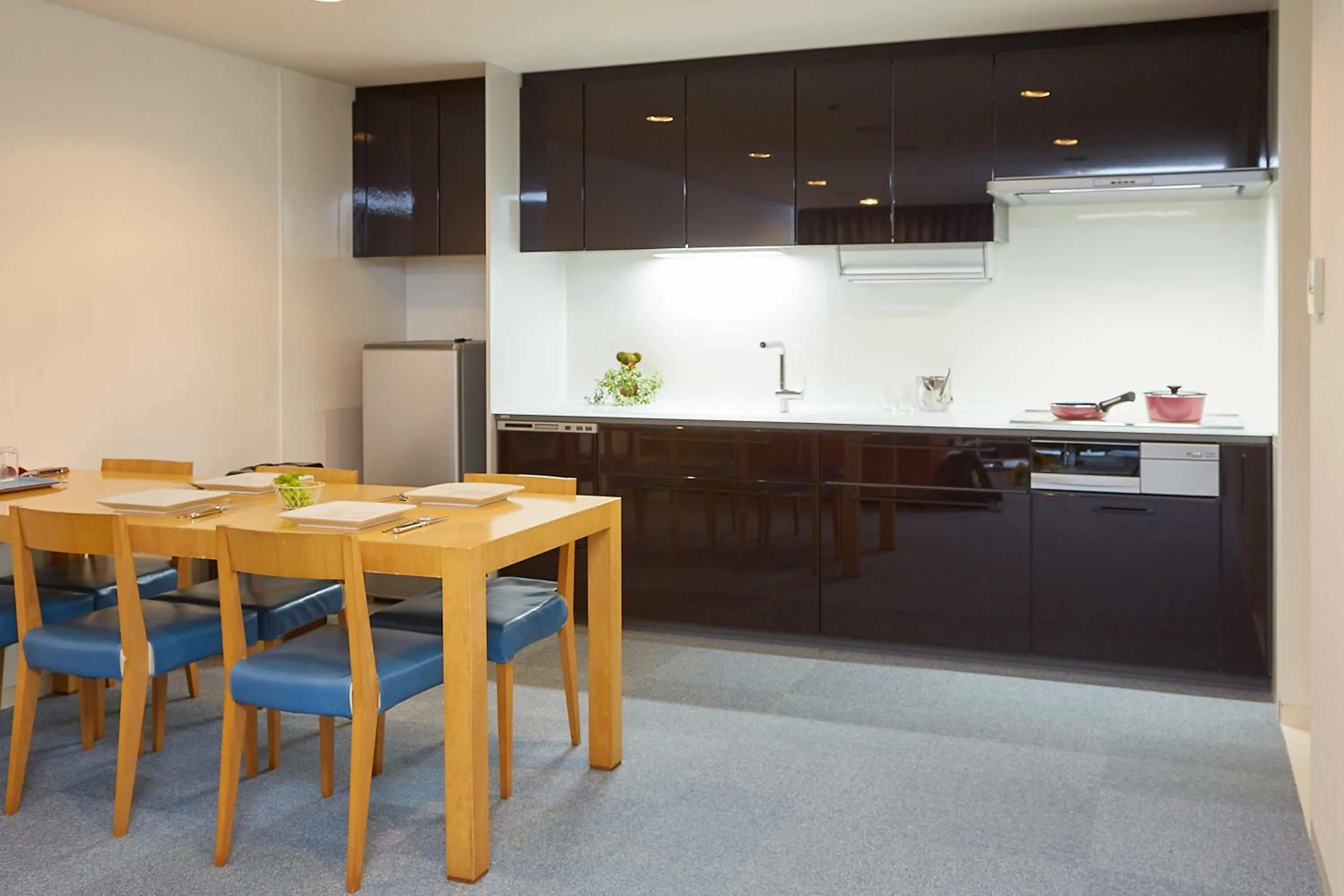 Kitchen or kitchenette in TOTO Seawind Awaji