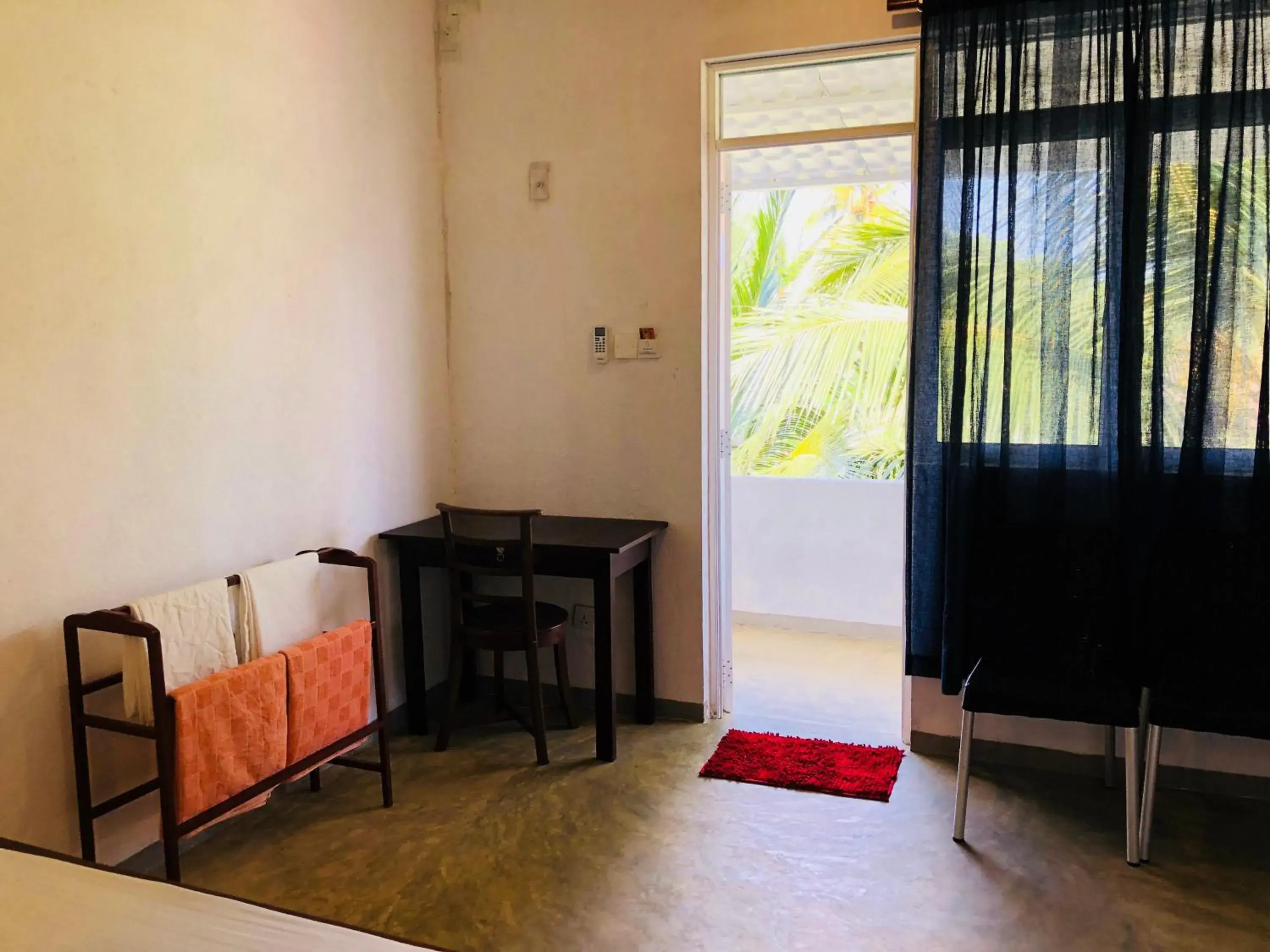 Triple Room in Holiday Inn Unawatuna Triple Room in Holiday Inn Unawatuna