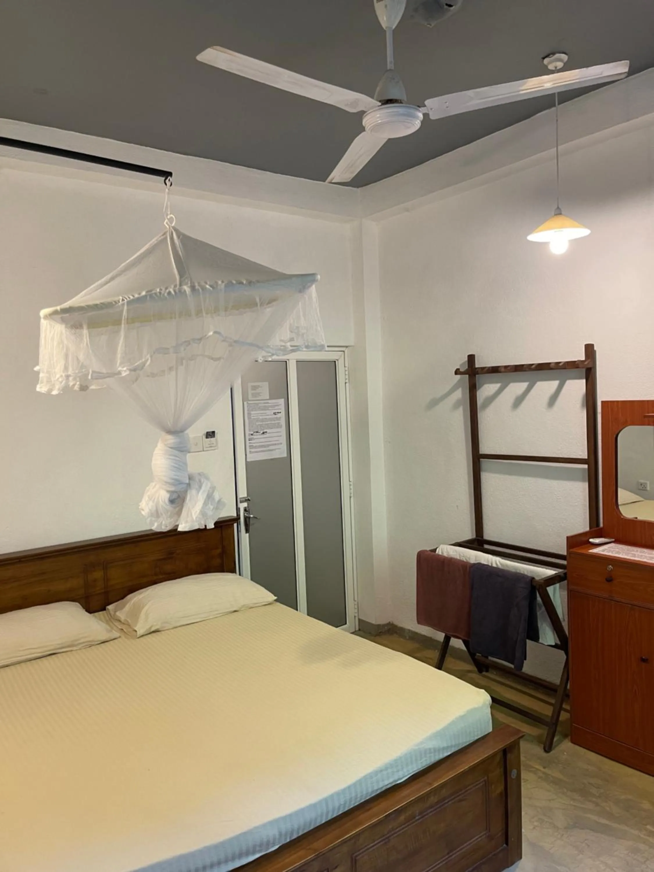 Bed in Holiday Inn Unawatuna