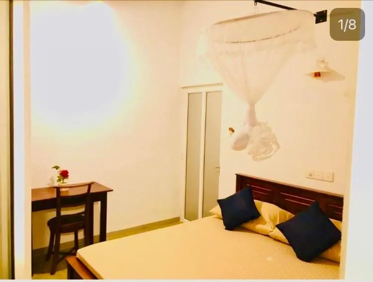 Bed in Holiday Inn Unawatuna