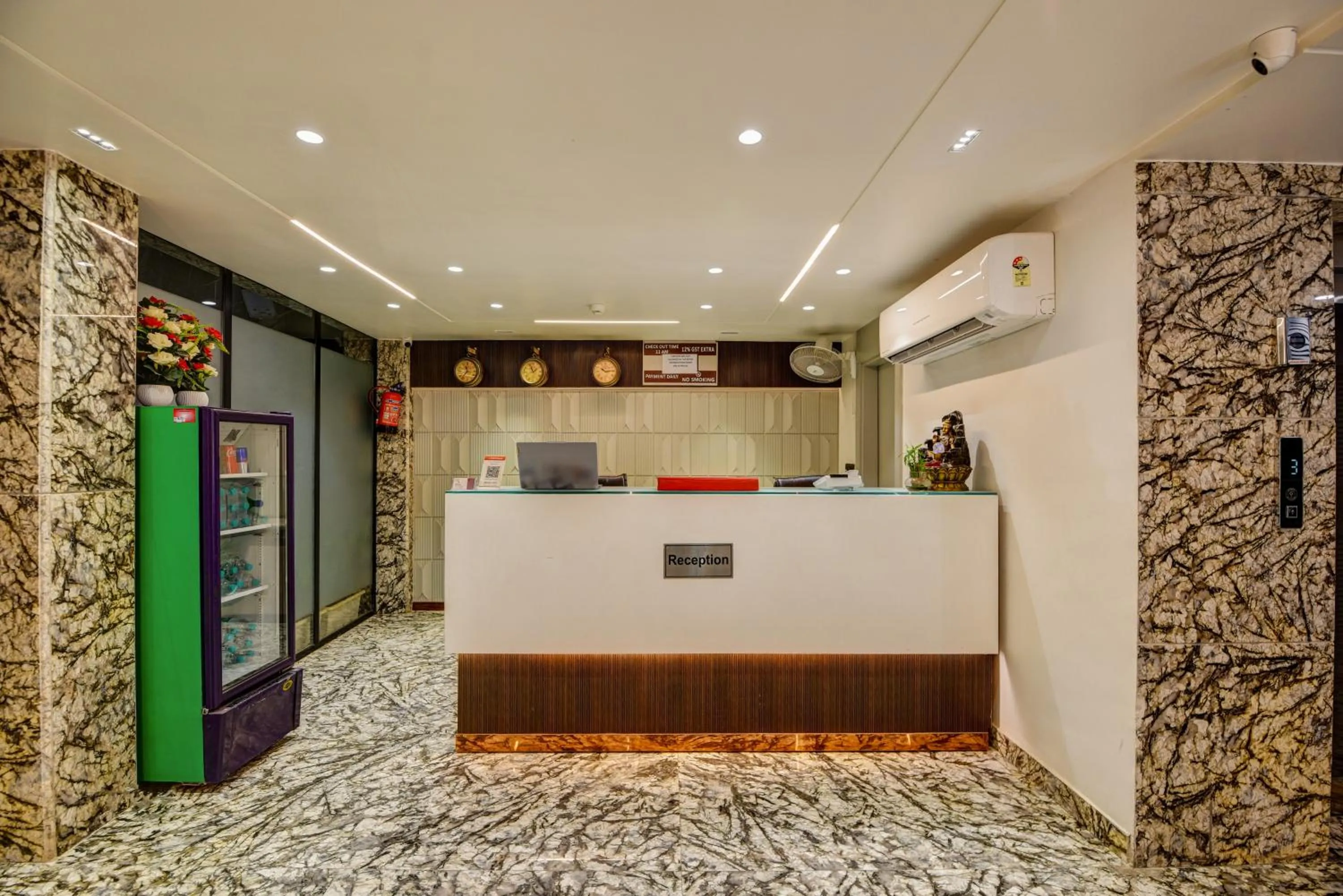 Lobby or reception in Hotel Mehul International -Near New Delhi Railway Station, Paharganj & Connaught Place