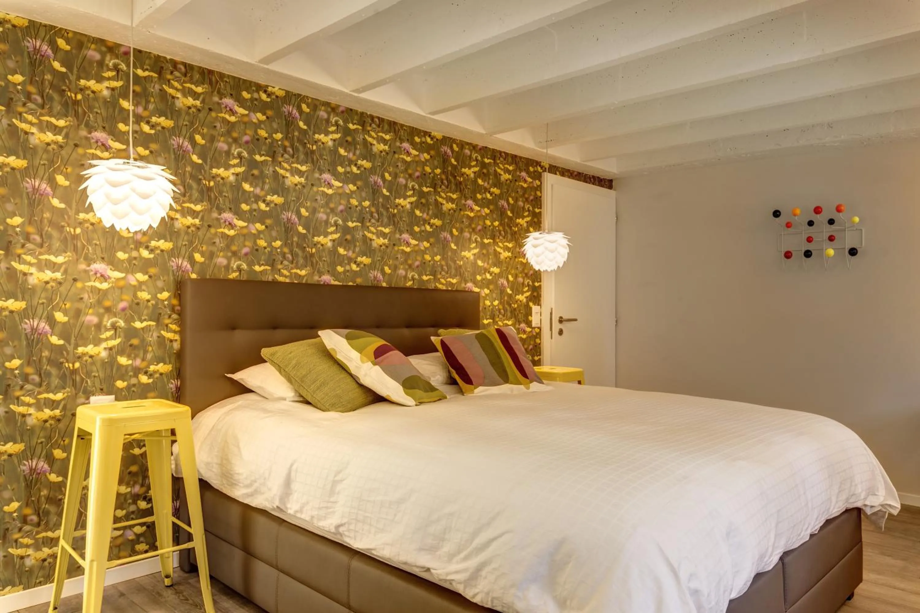 Bed in Le Jour et la Nuit