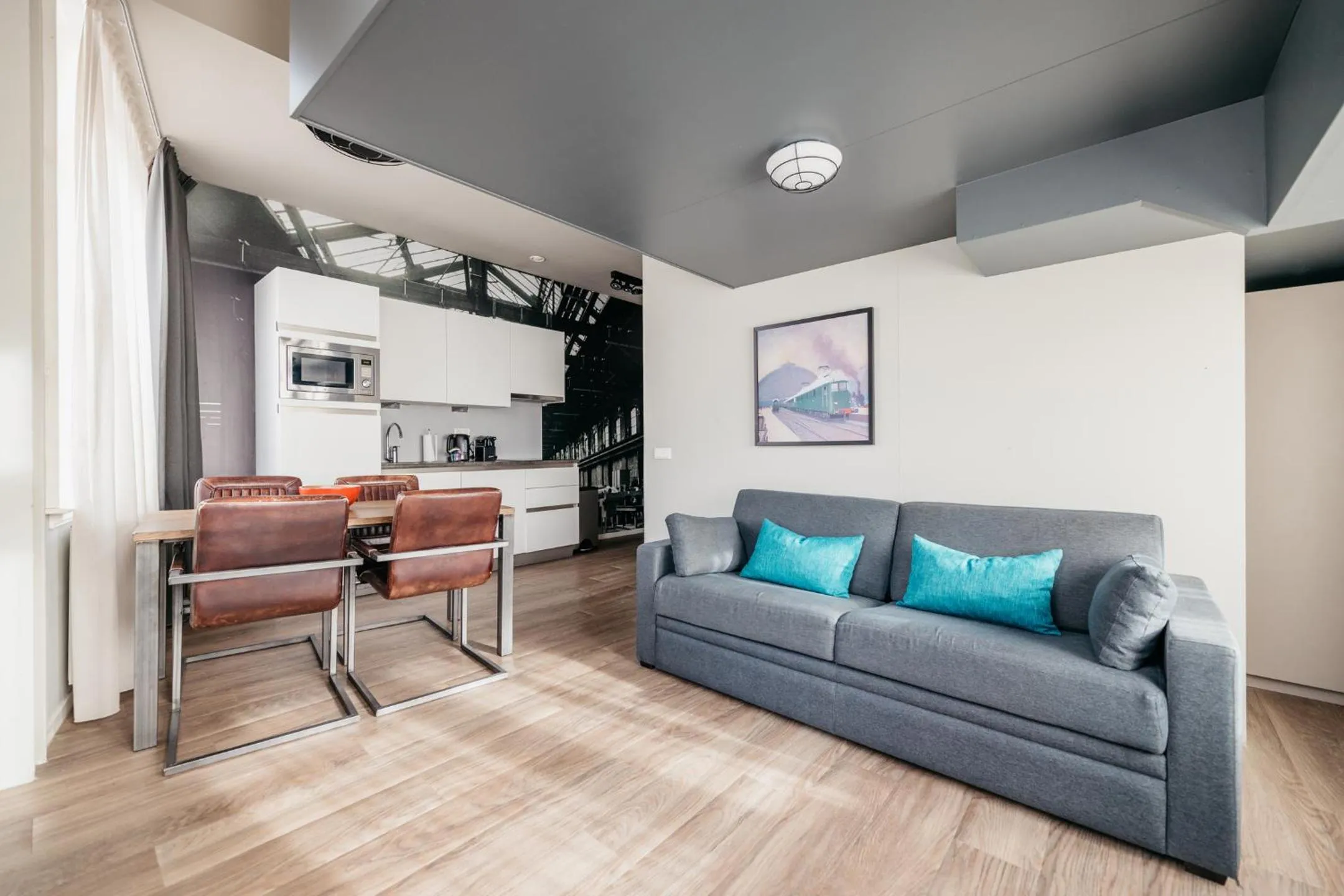 Kitchen or kitchenette in YAYS Amsterdam Maritime by Numa