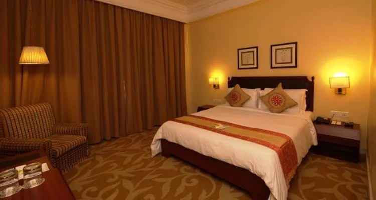 Bed in Hotel Dynasty