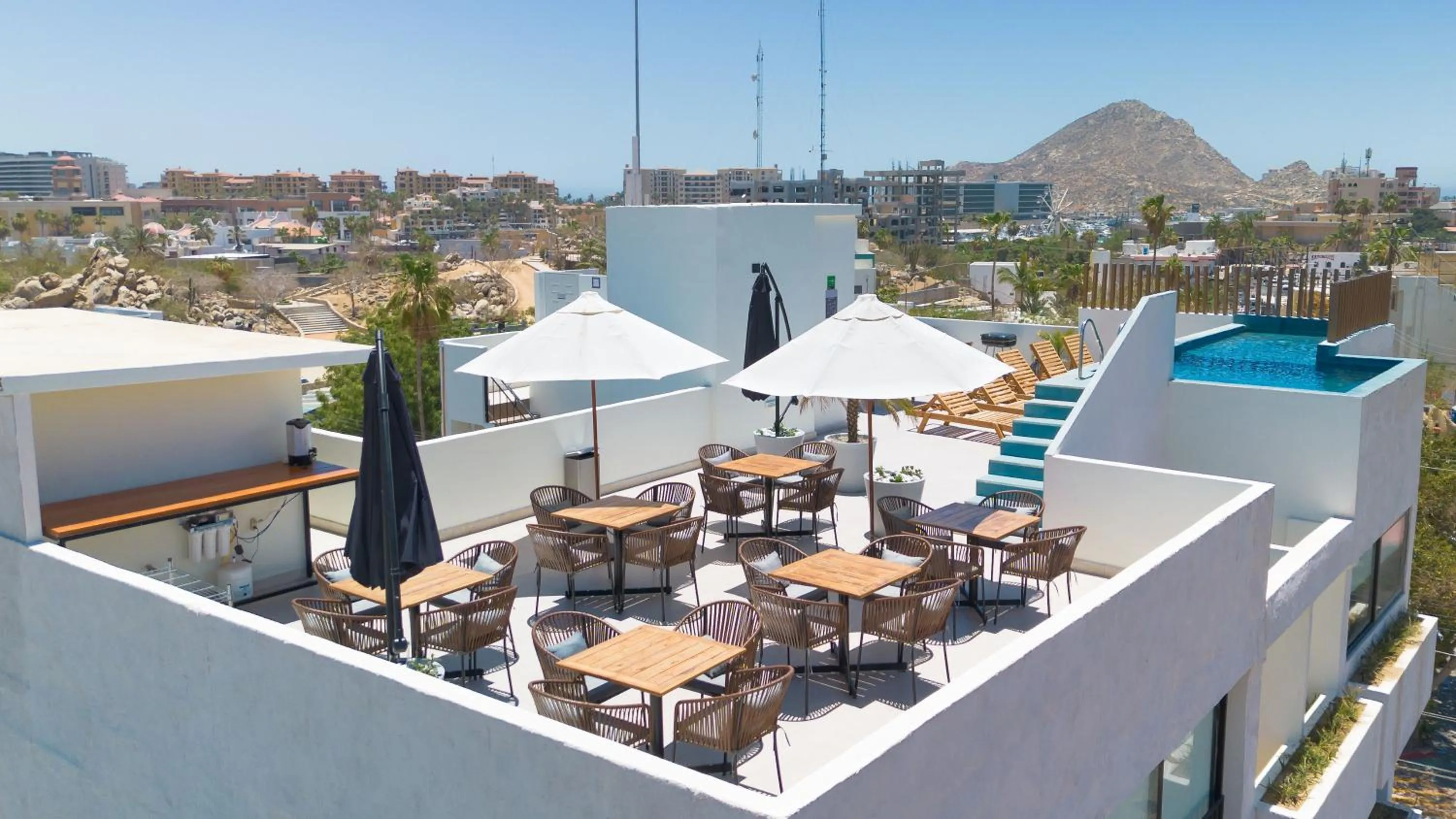 Pool view in Colmena Hotel Los Cabos Marina