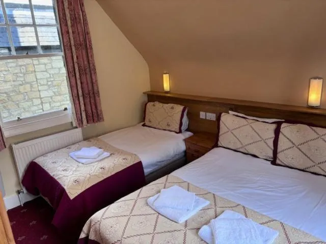 Bed in Cumberland Hotel