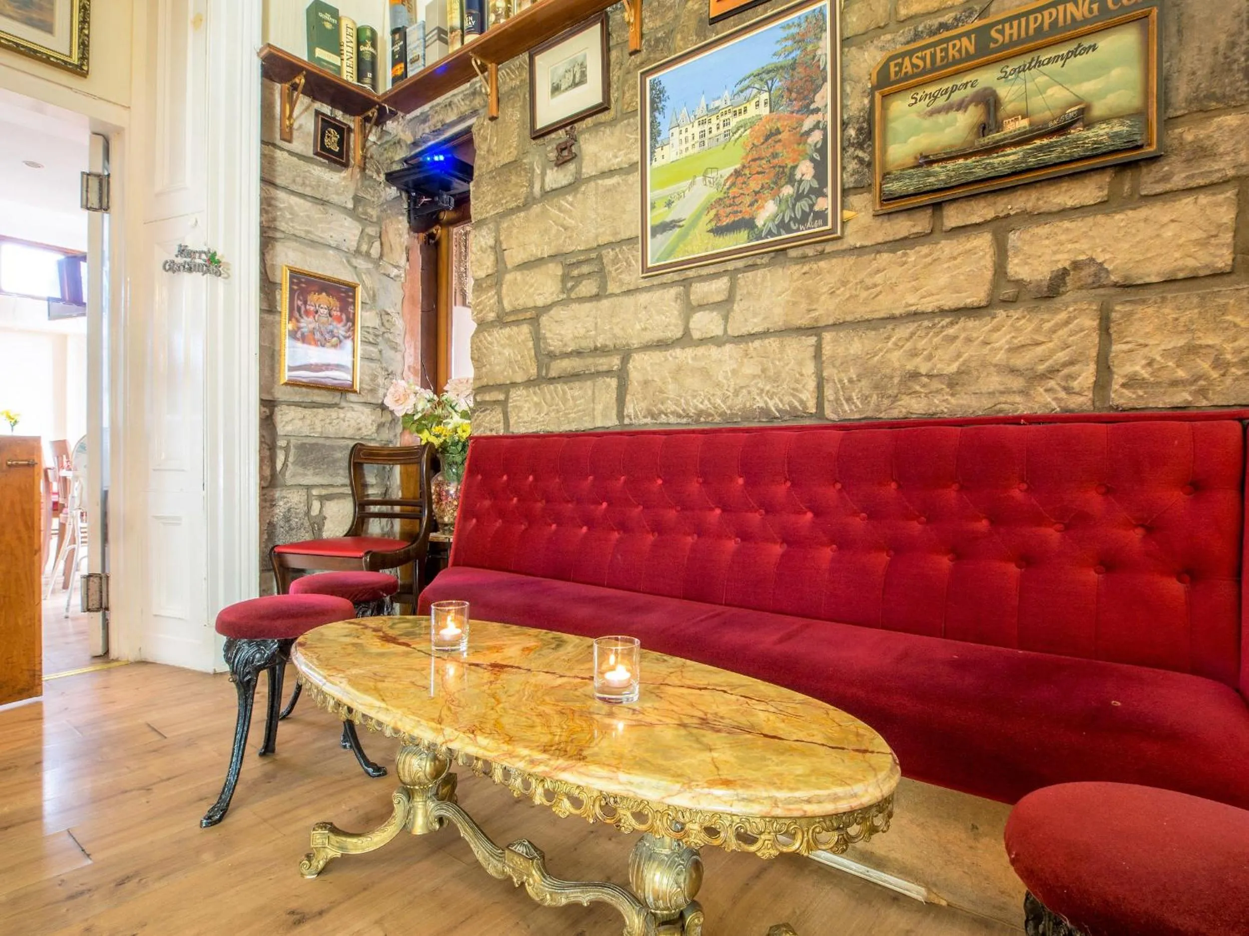 Lounge or bar in Cumberland Hotel