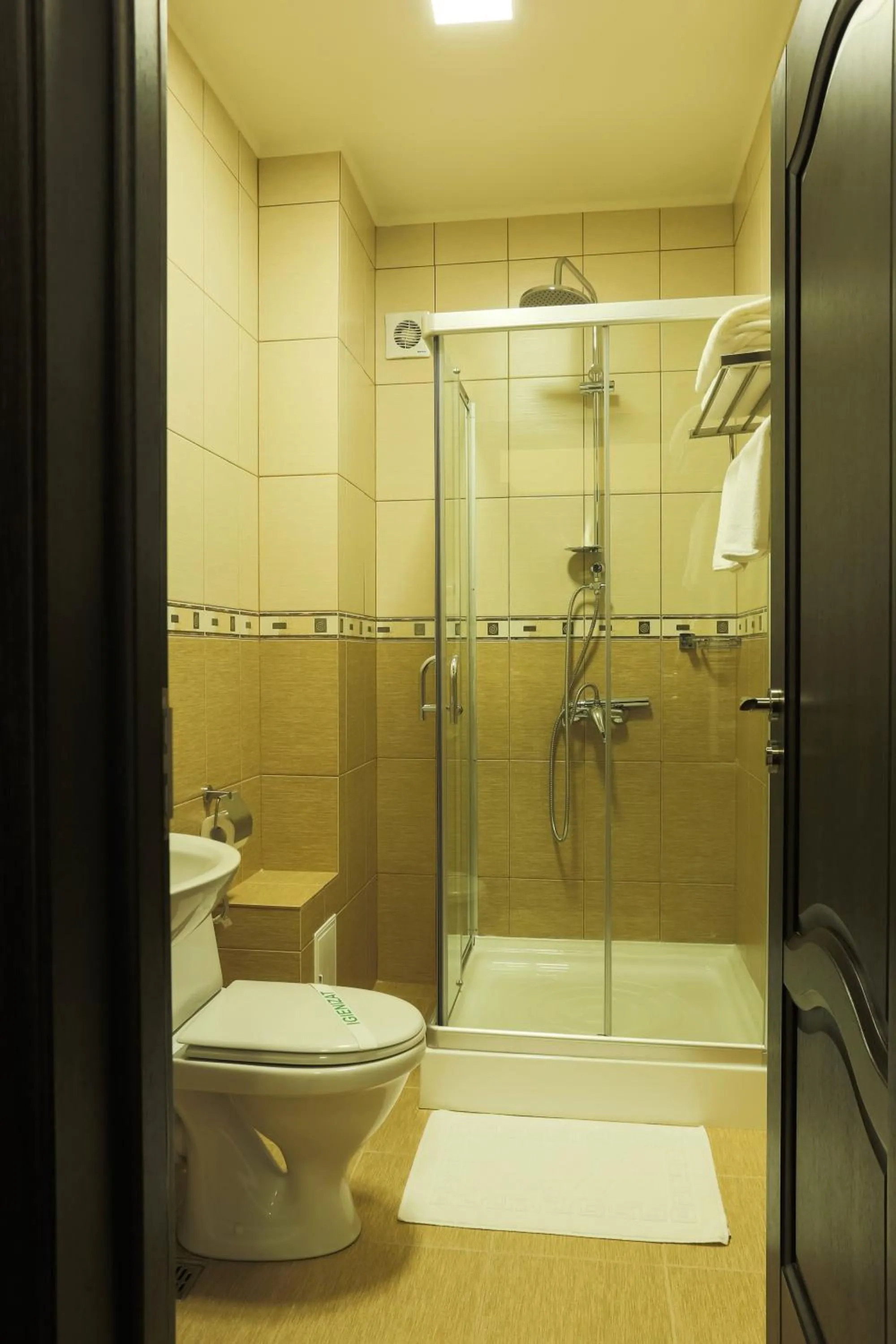 Shower in Hotel Athos