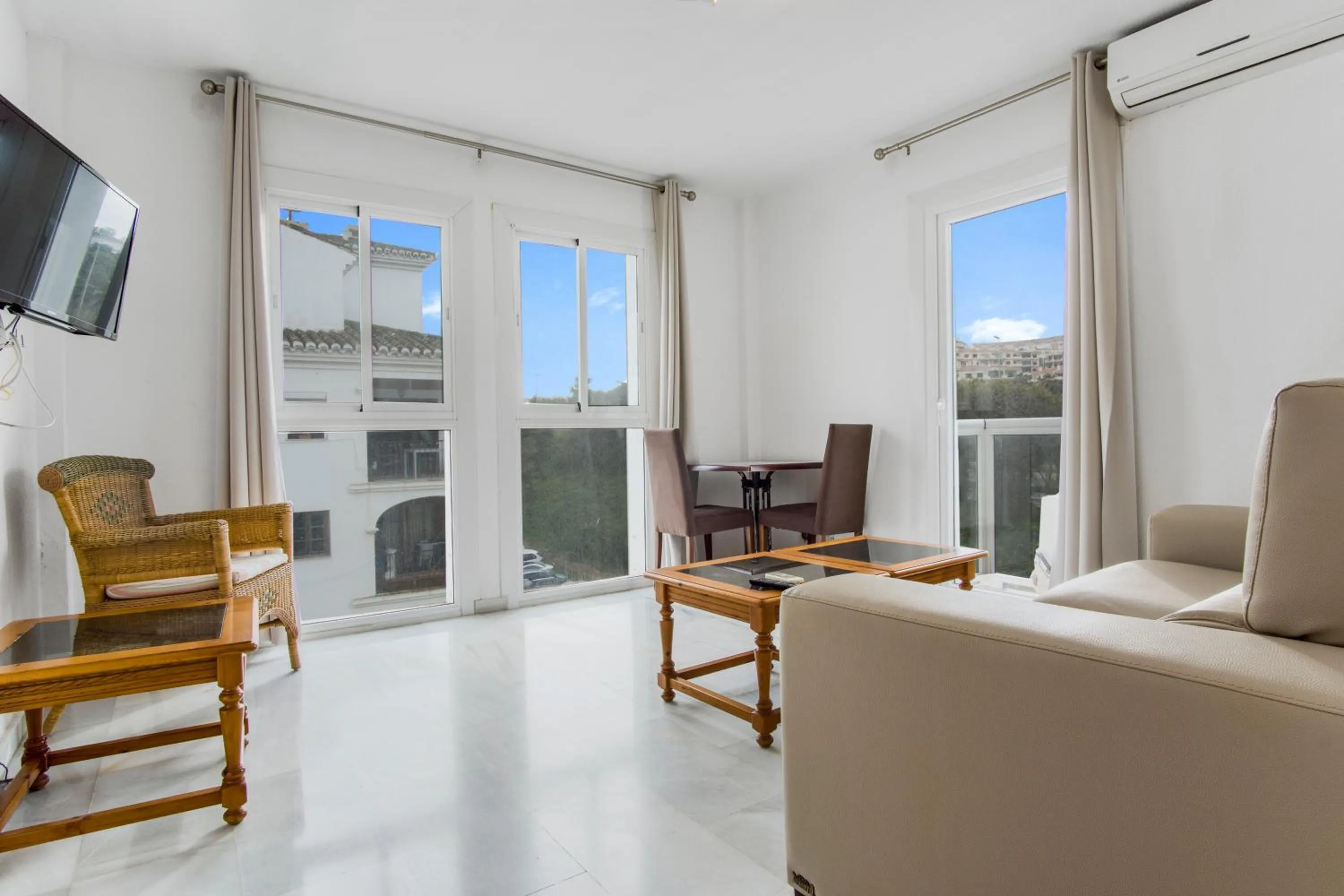 Living room in Duquesa Harbour Club Aparthotel