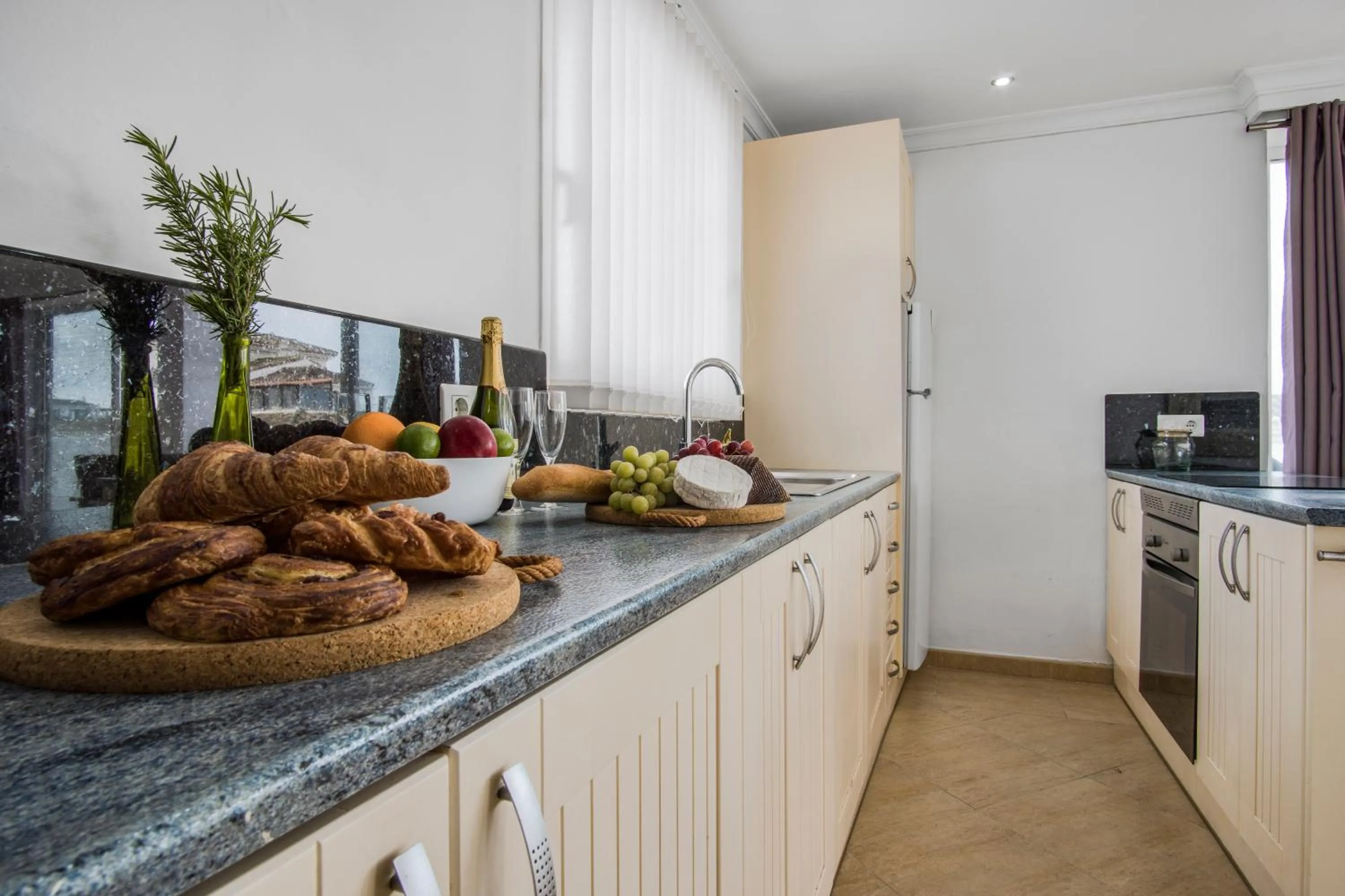 Balcony/Terrace in Duquesa Harbour Club Aparthotel