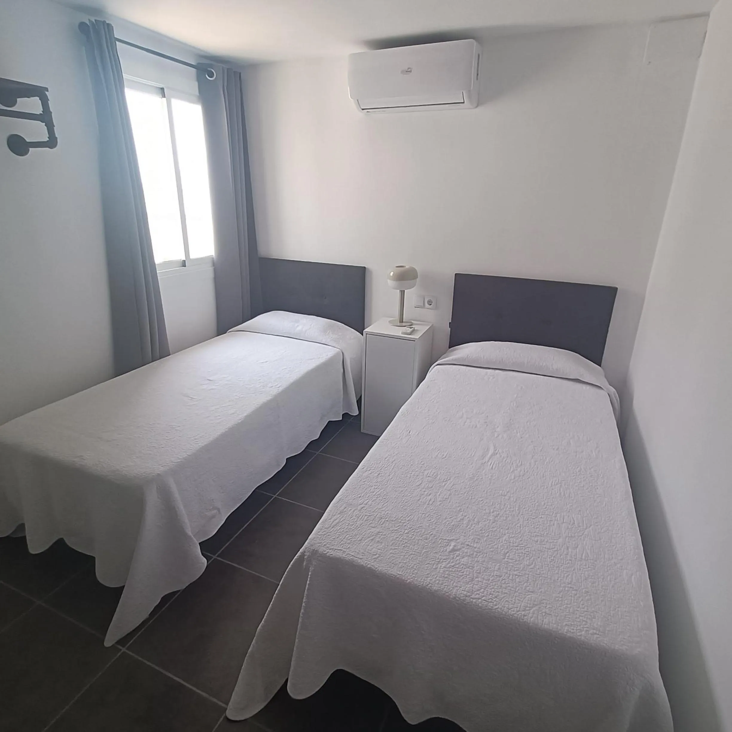 Bedroom, Bed in Duquesa Harbour Club Aparthotel