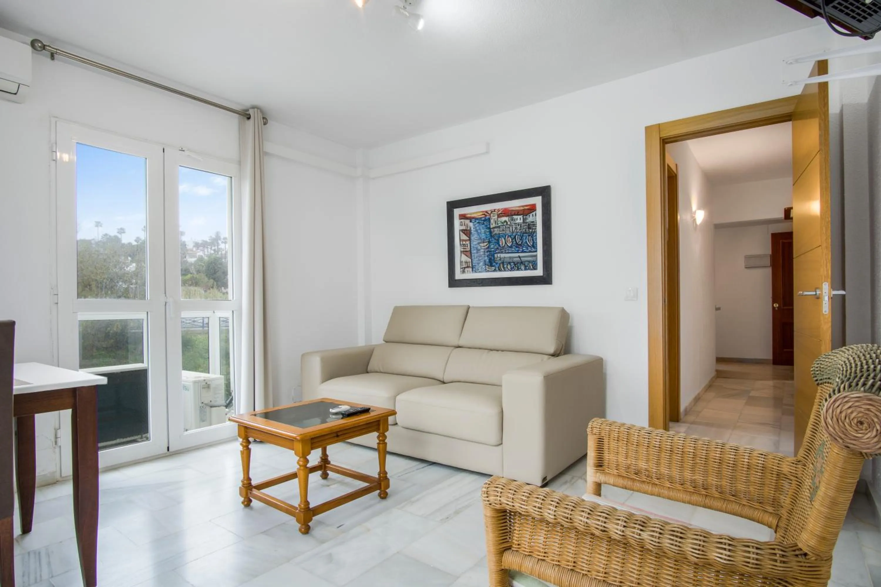 TV and multimedia in Duquesa Harbour Club Aparthotel