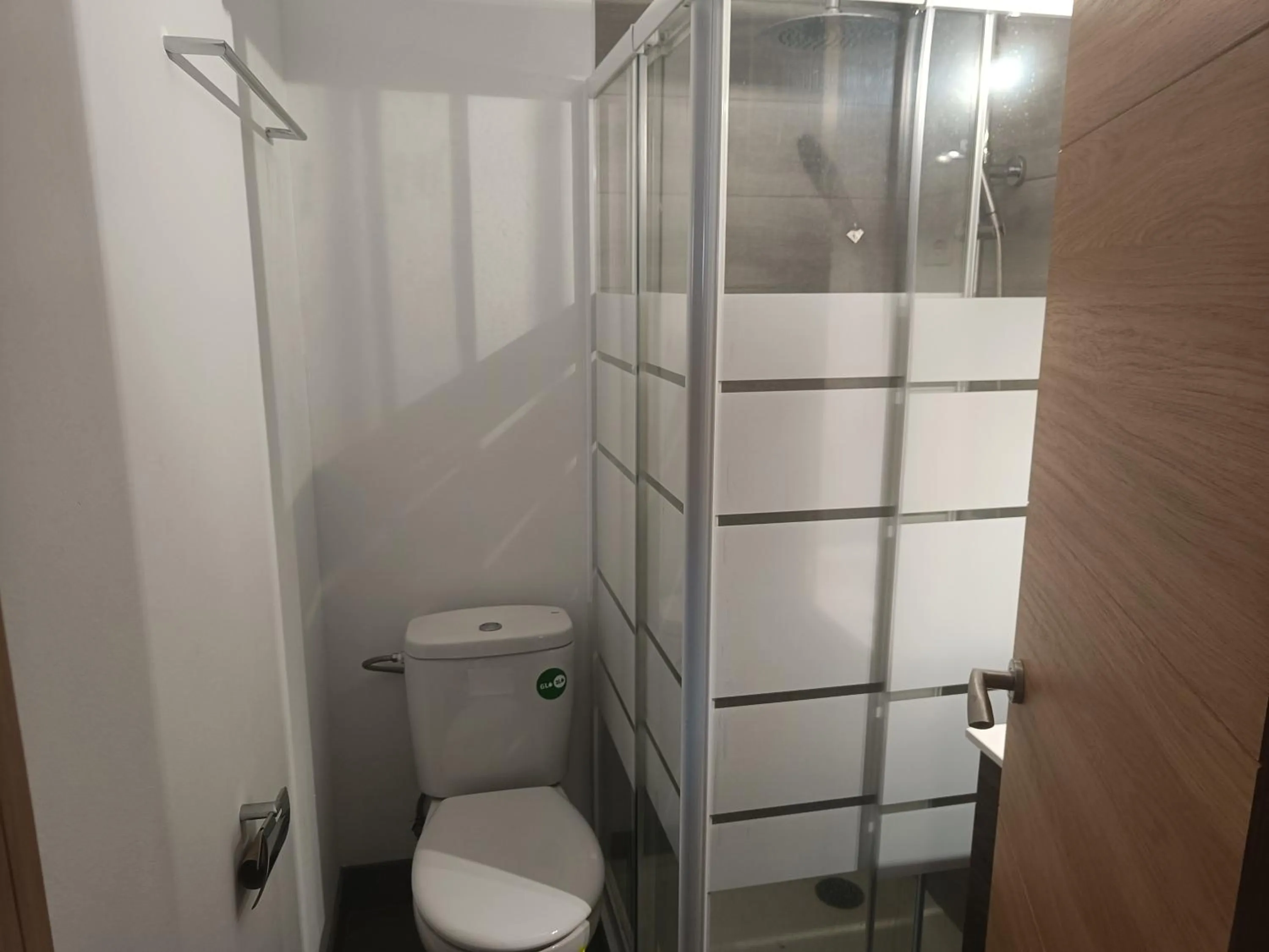 Shower in Duquesa Harbour Club Aparthotel