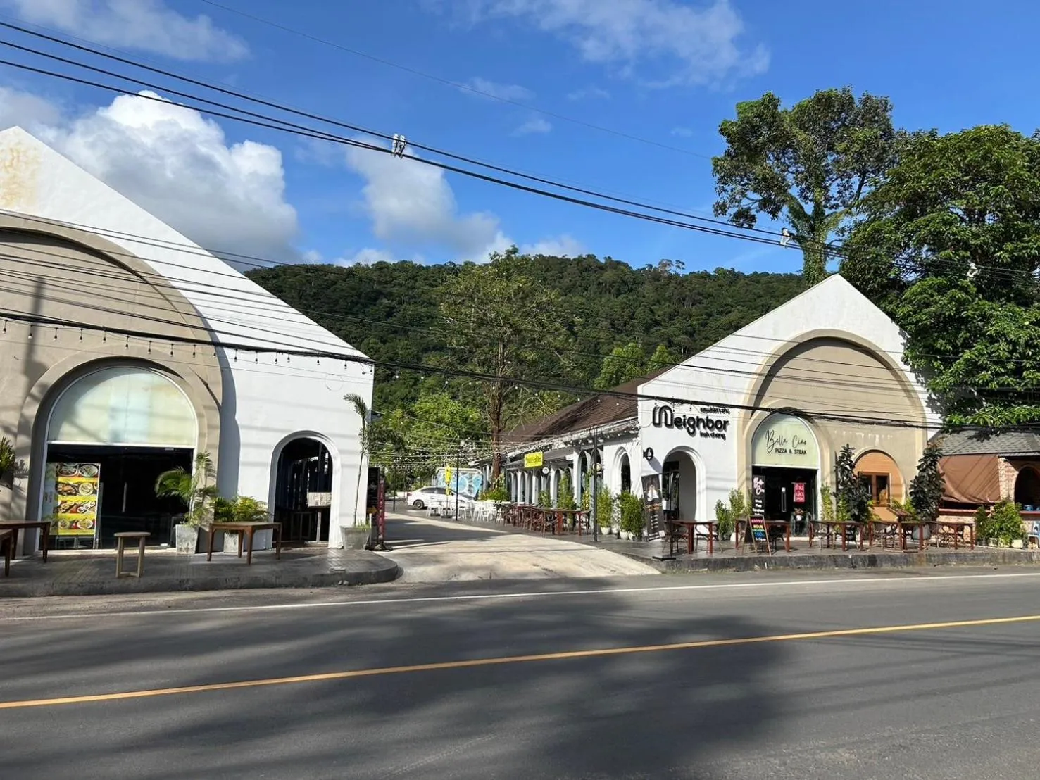 Facade/entrance in V.J.Island View Koh Chang