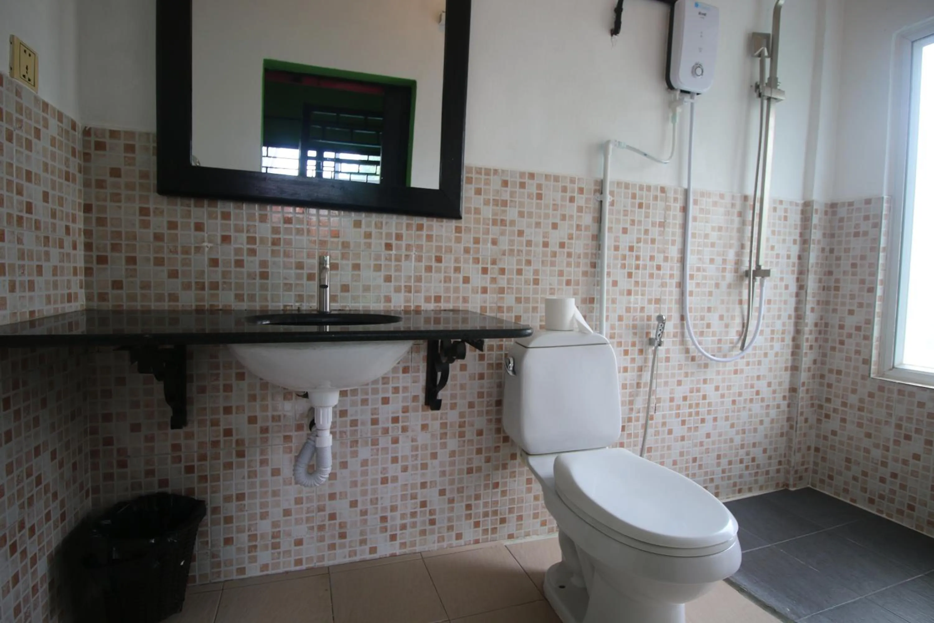 Toilet in Bat Chum Villa