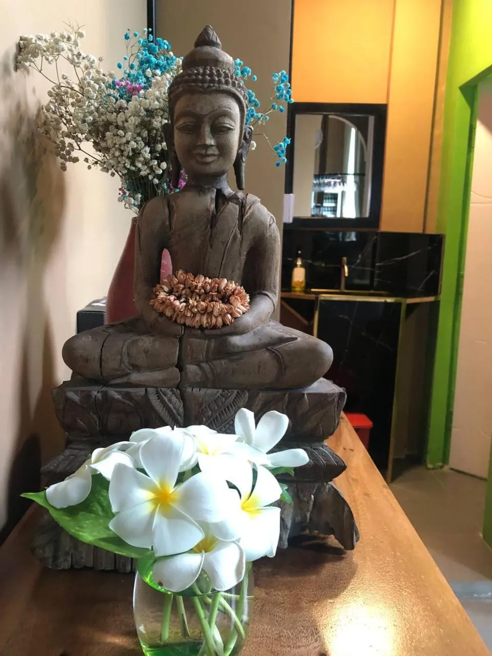 Restaurant/places to eat in Bat Chum Villa