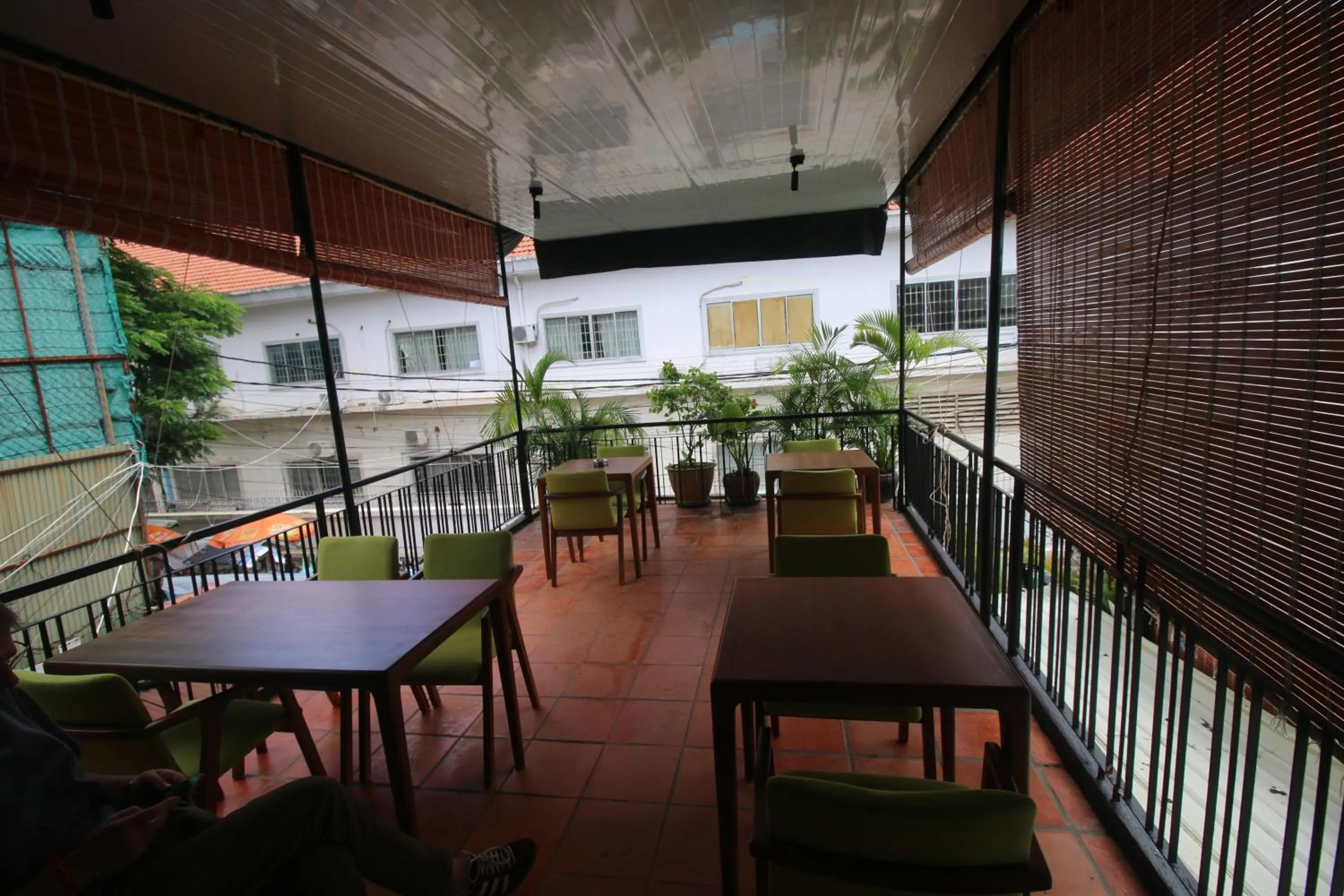 Restaurant/places to eat in Bat Chum Villa