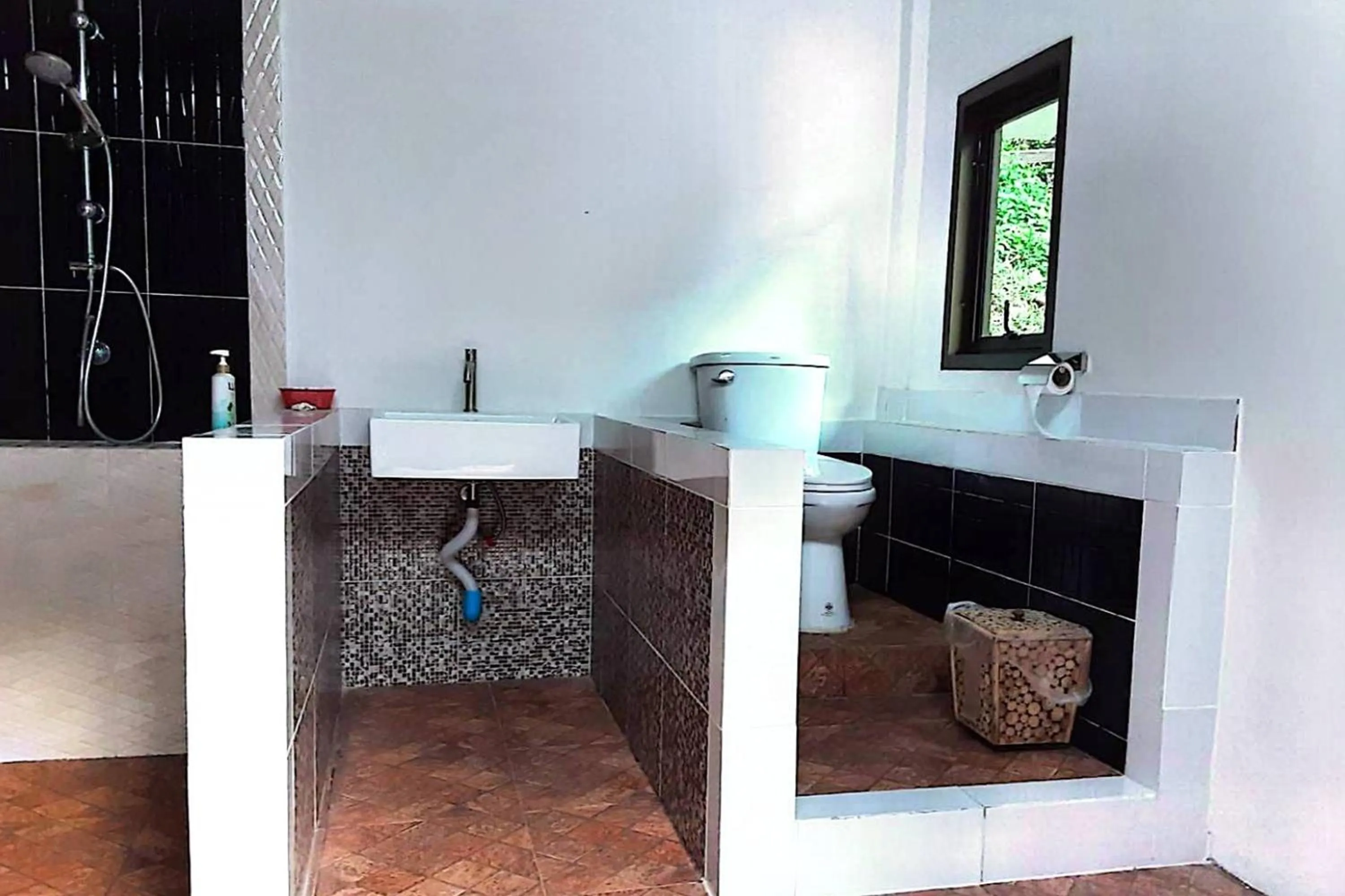 Bathroom in The Cascade - Mae Taeng Waterfall Bungalows