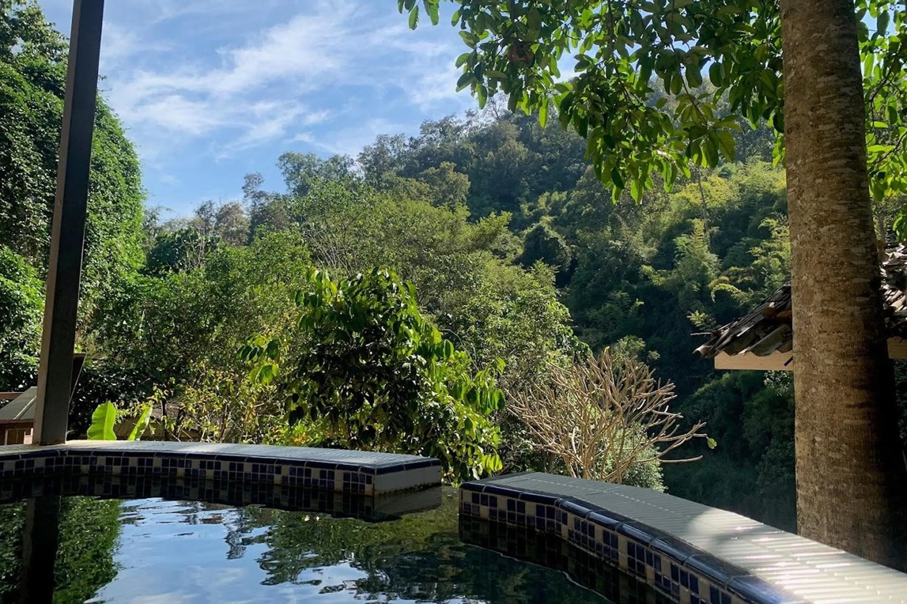 Area and facilities in The Cascade - Mae Taeng Waterfall Bungalows