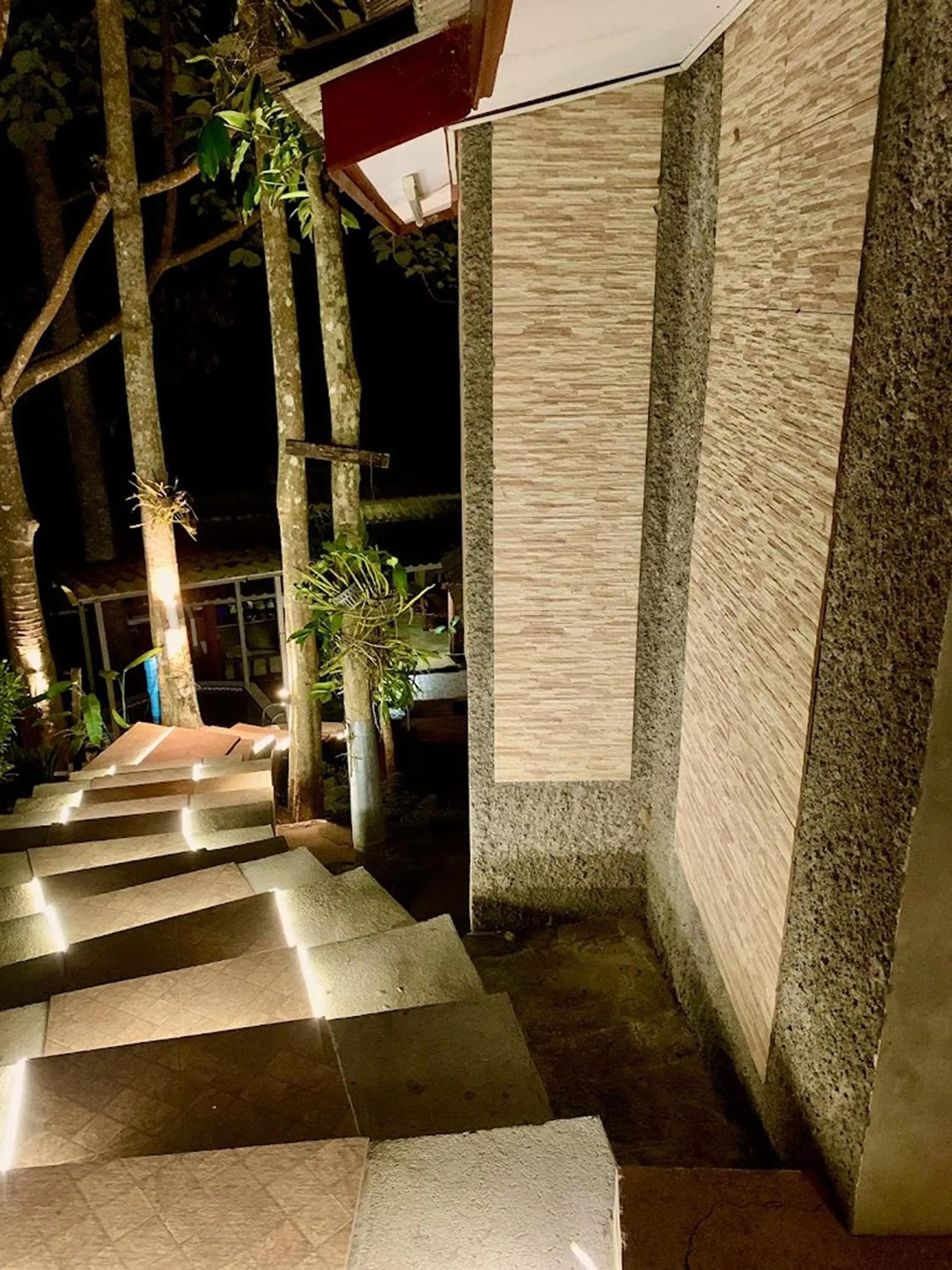 Area and facilities in The Cascade - Mae Taeng Waterfall Bungalows