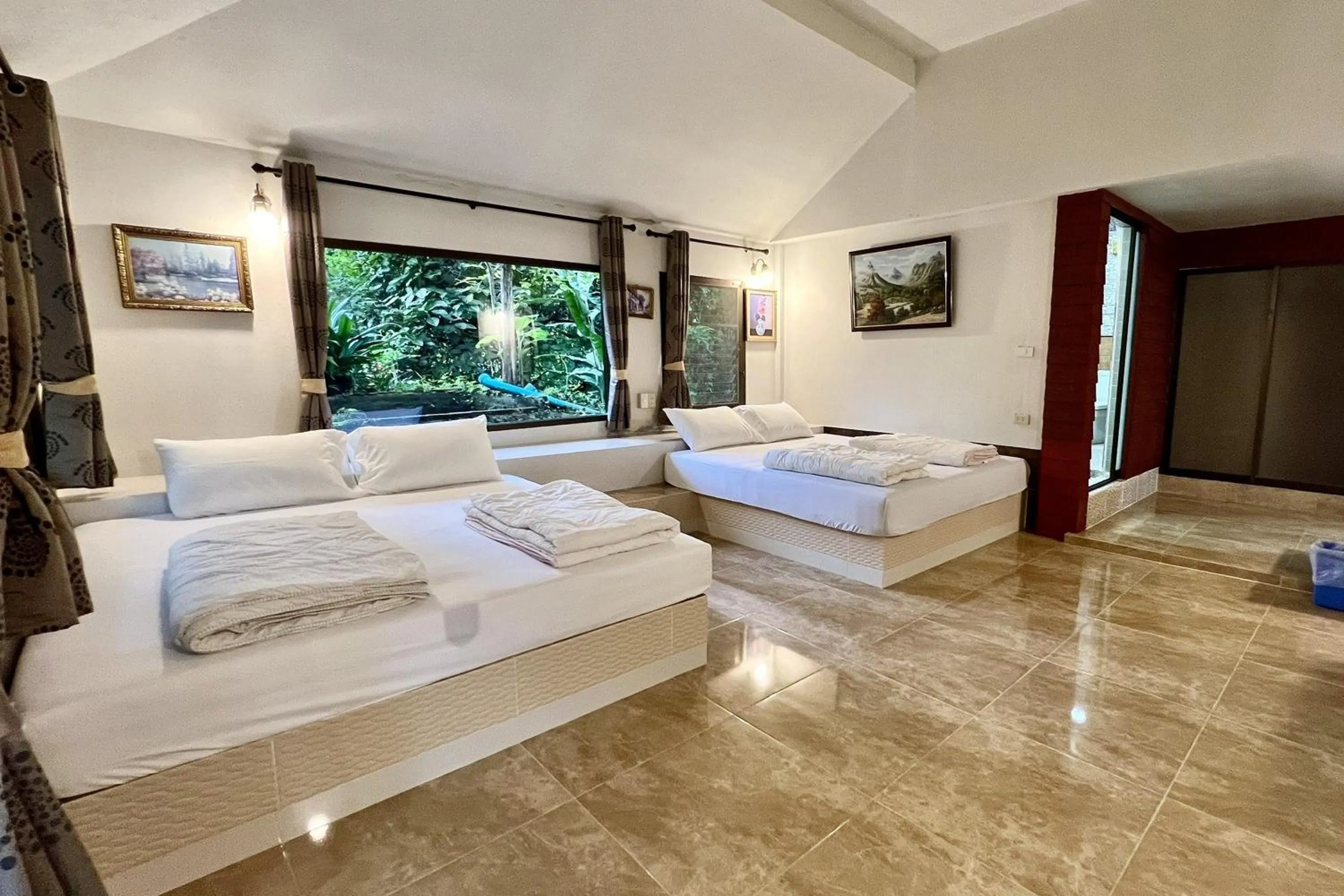 Bed in The Cascade - Mae Taeng Waterfall Bungalows