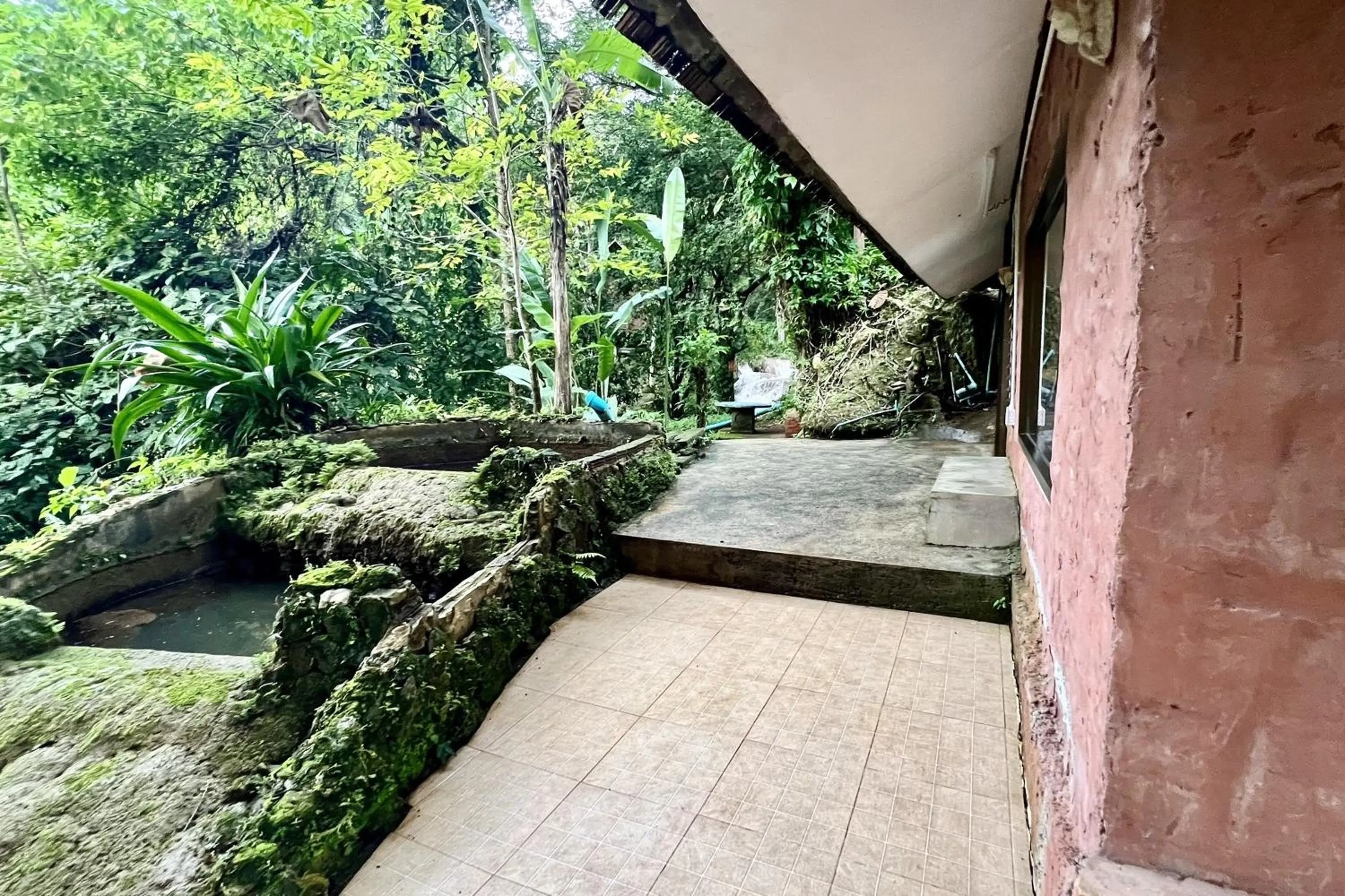 Area and facilities in The Cascade - Mae Taeng Waterfall Bungalows