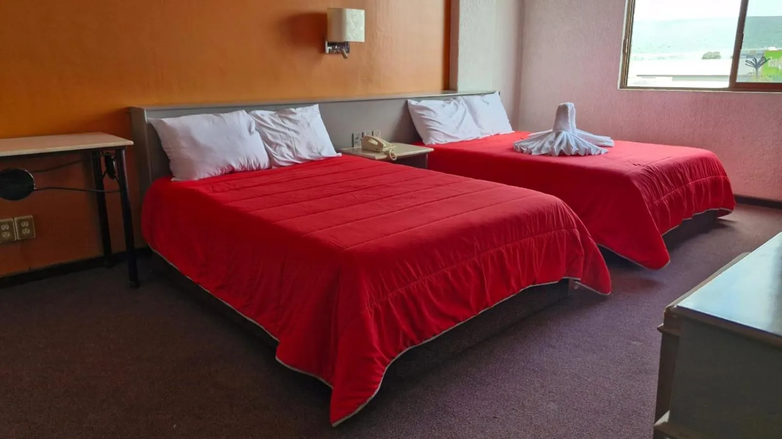 Photo of the whole room, Bed in Parador del Río Irapuato