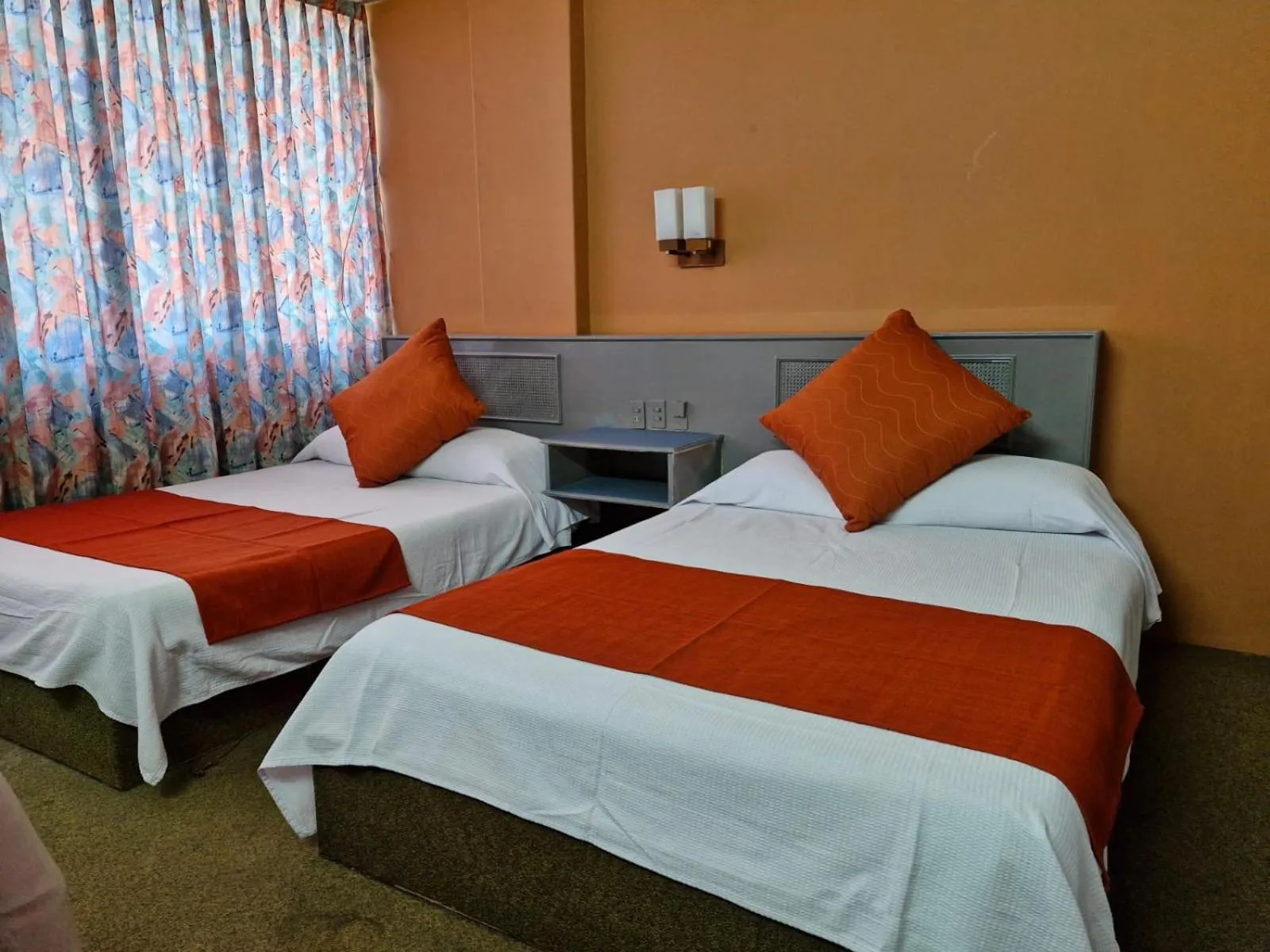 Photo of the whole room, Bed in Parador del Río Irapuato
