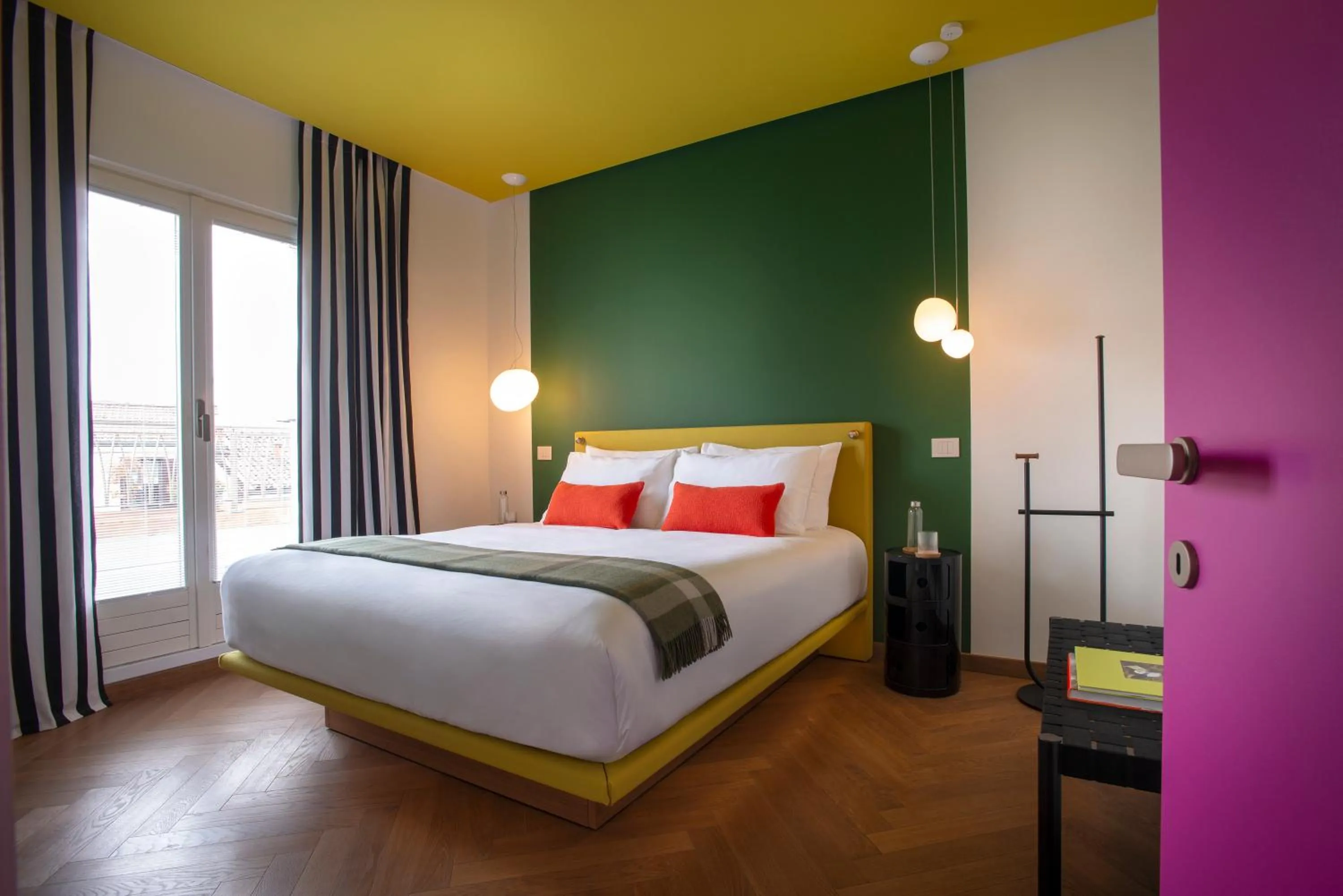 Bedroom, Bed in DOMYA - Manzoni 25