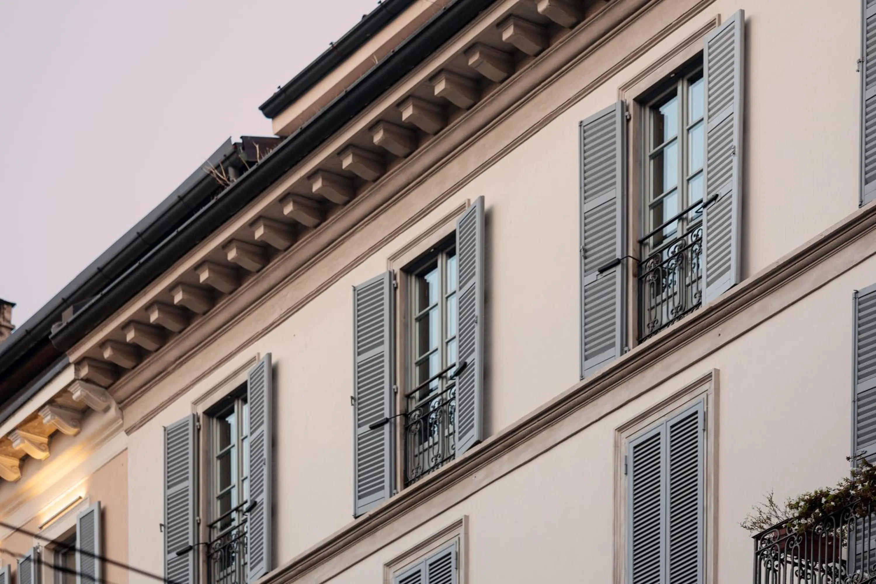 Property building in DOMYA - Manzoni 25