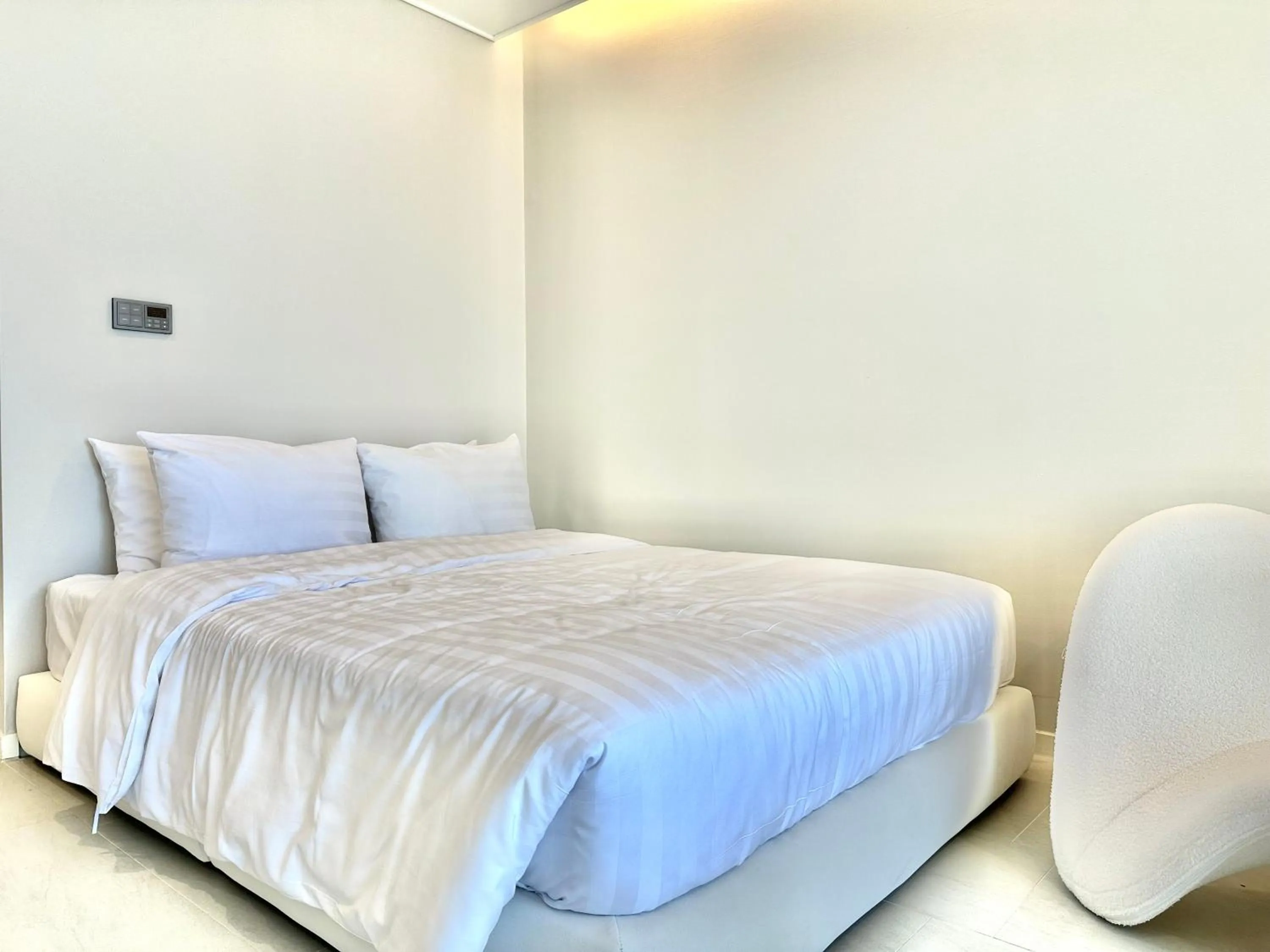 Bed in Le Bleu Naksan by Orot