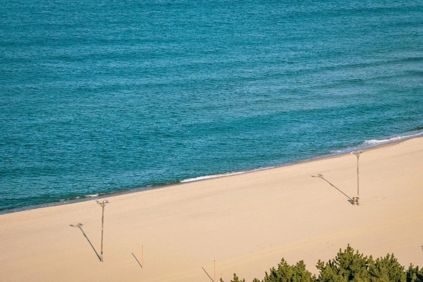 Le Bleu Naksan by Orot