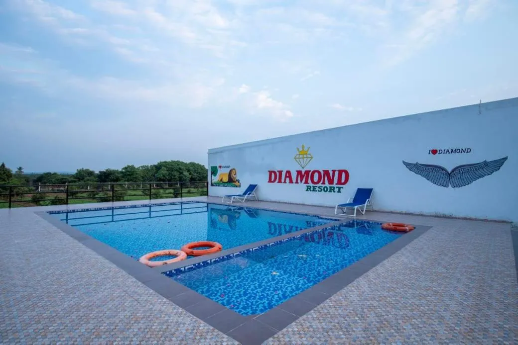 Swimming pool in VITS Select Diamond Resort Sasan Gir