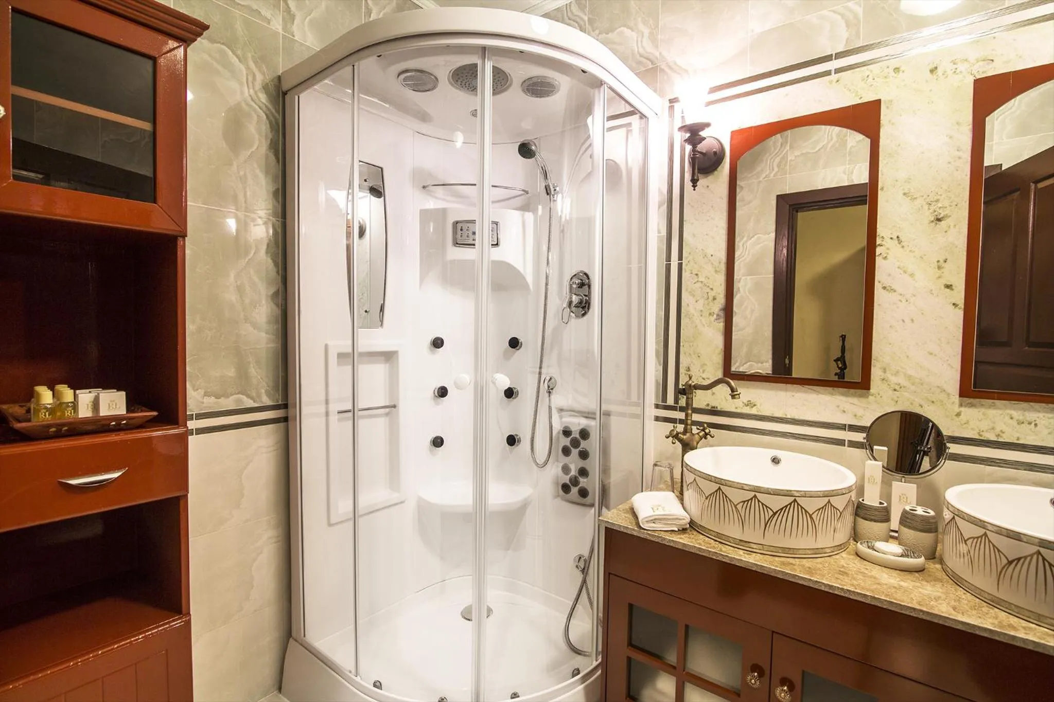 Bathroom in Rubezahl-Marienbad Luxury Historical Castle Hotel & Golf-Castle Hotel Collection