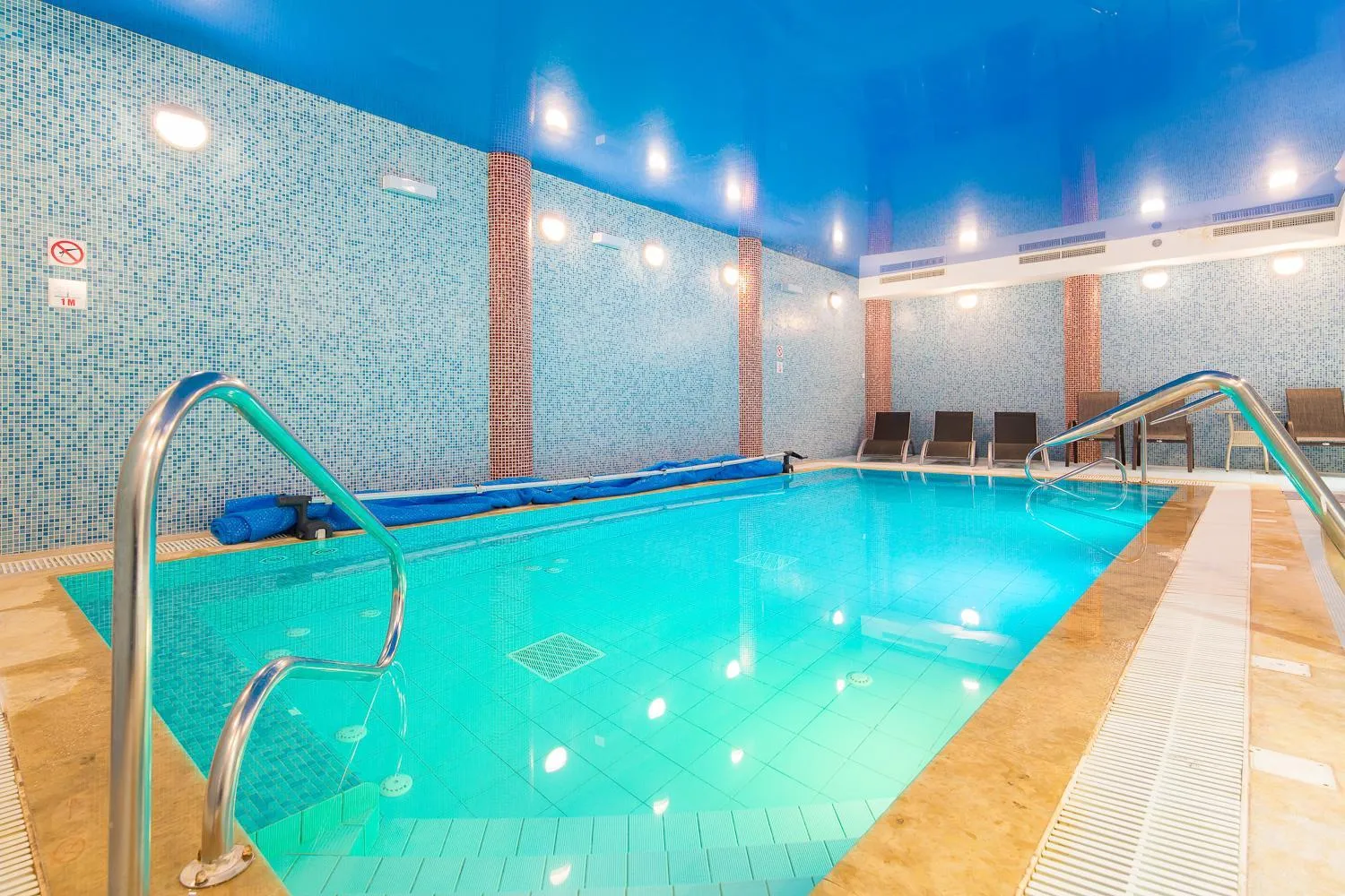 Swimming pool in Rubezahl-Marienbad Luxury Historical Castle Hotel & Golf-Castle Hotel Collection