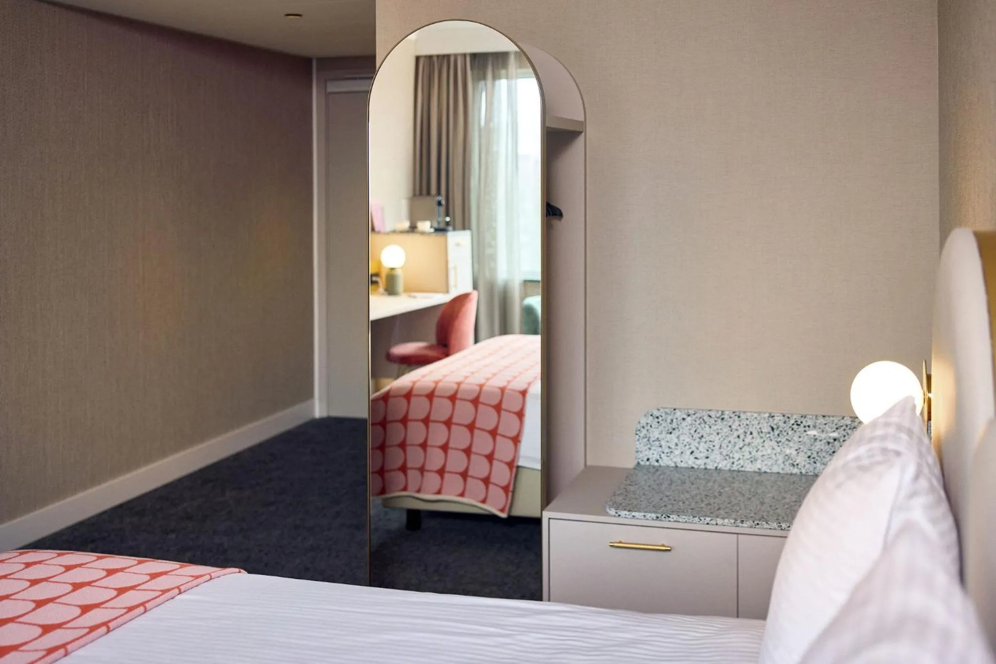 Bed in Van der Valk Hotel Park Lane Antwerpen