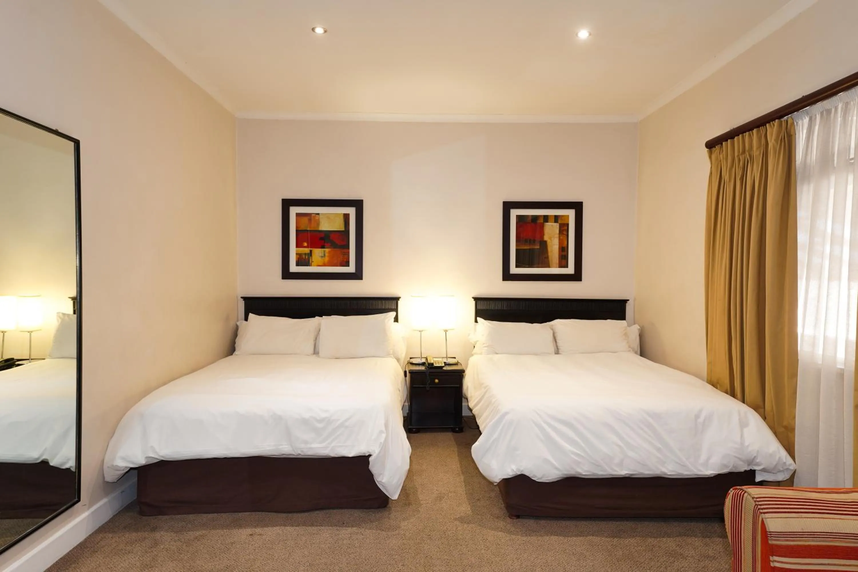 Bed in Cumberland Hotel Worcester