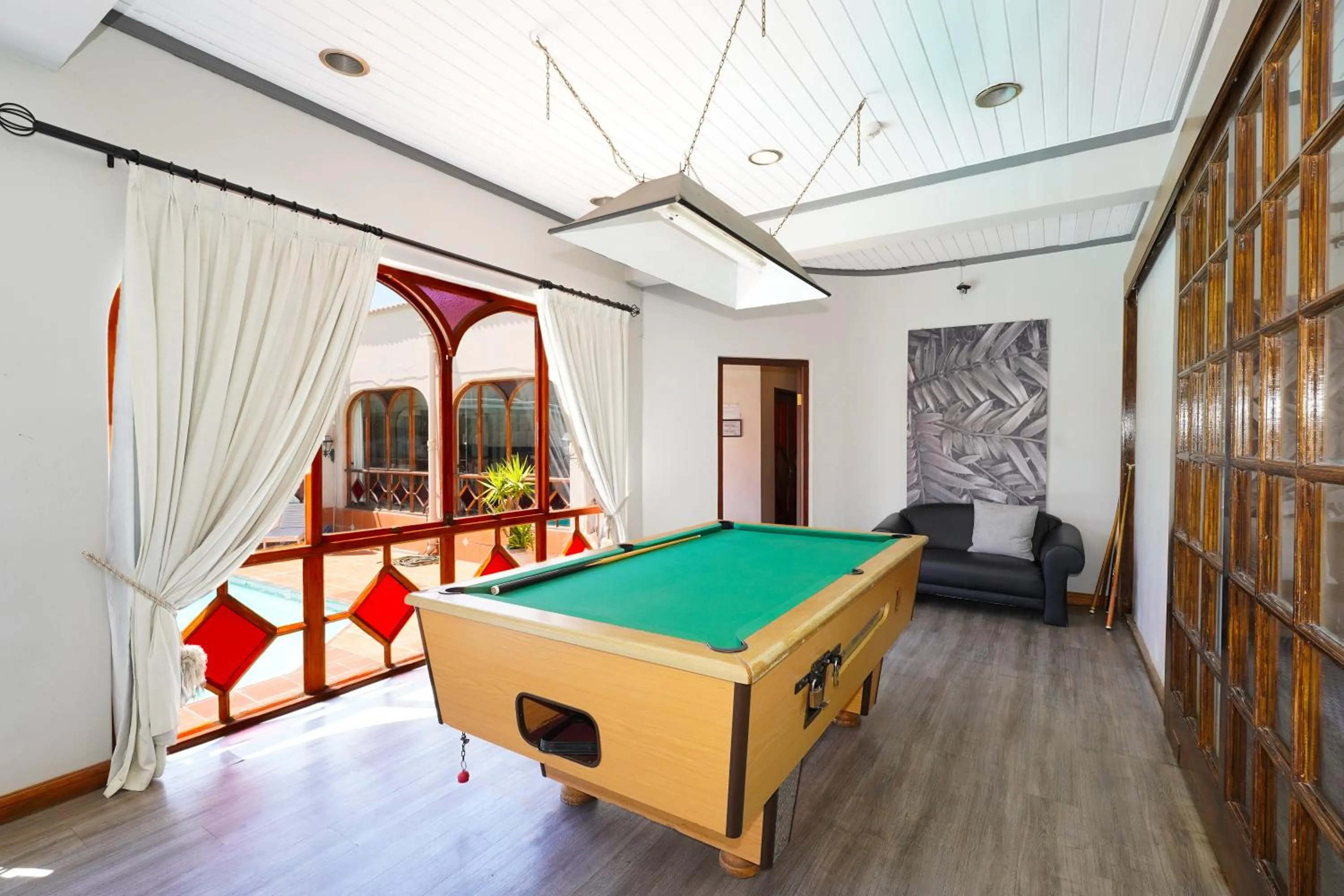 Billiard in Cumberland Hotel Worcester