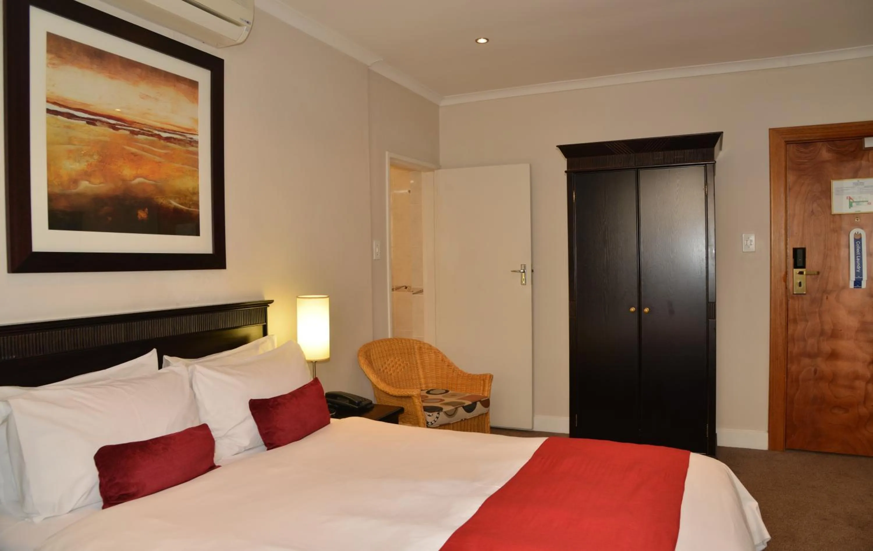 Bed in Protea Hotel by Marriott Worcester Cumberland