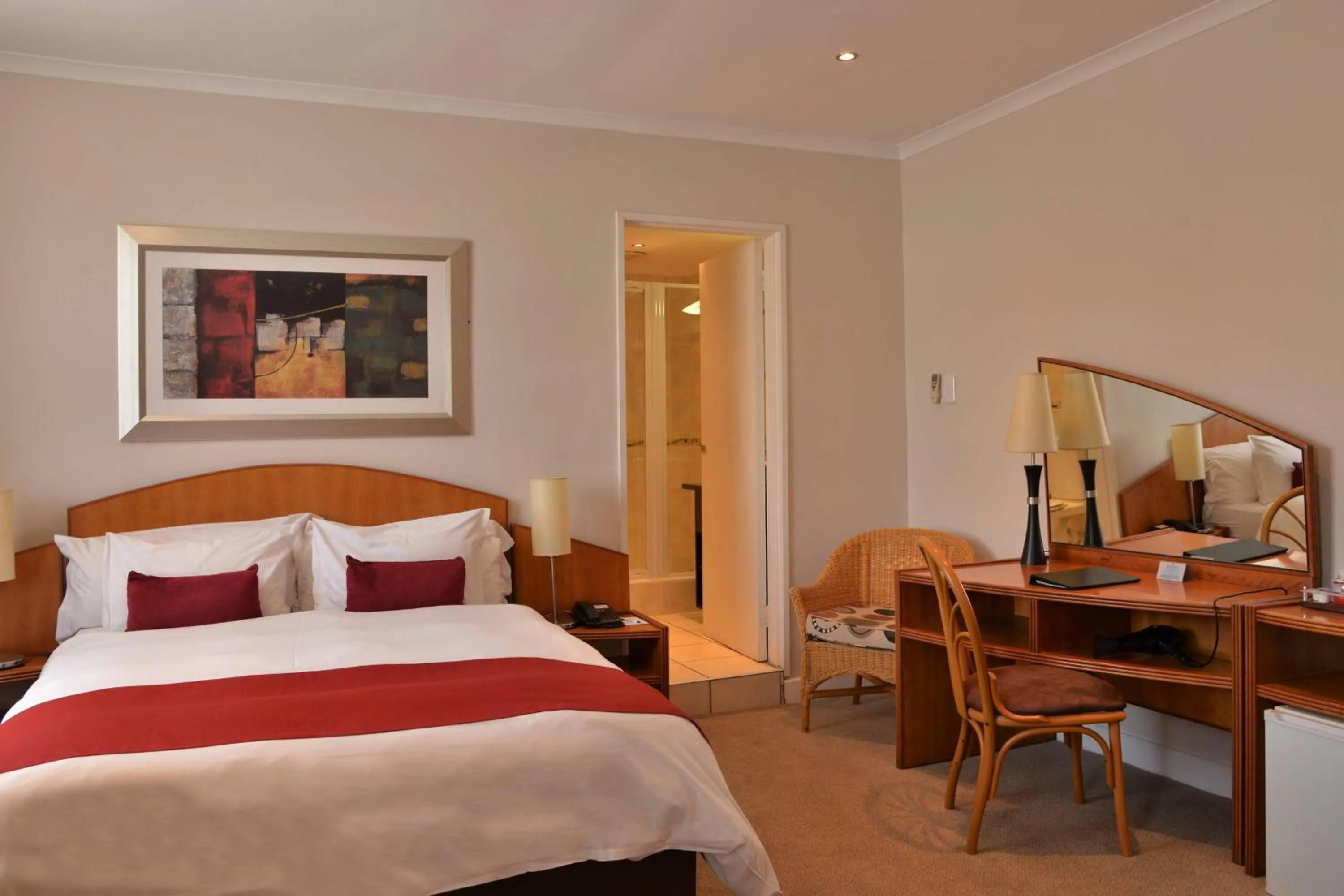 Photo of the whole room, Bed in Protea Hotel by Marriott Worcester Cumberland
