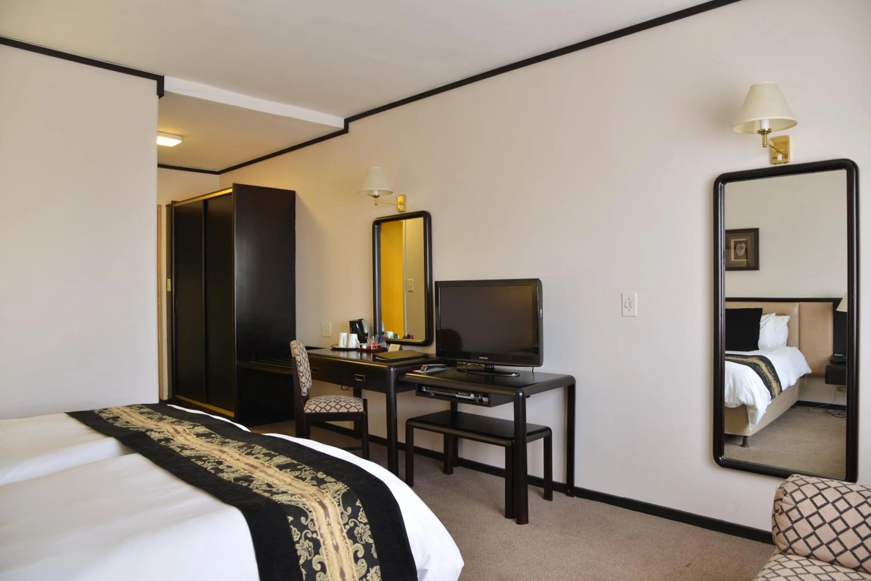 Bedroom, Bed in Protea Hotel by Marriott Worcester Cumberland