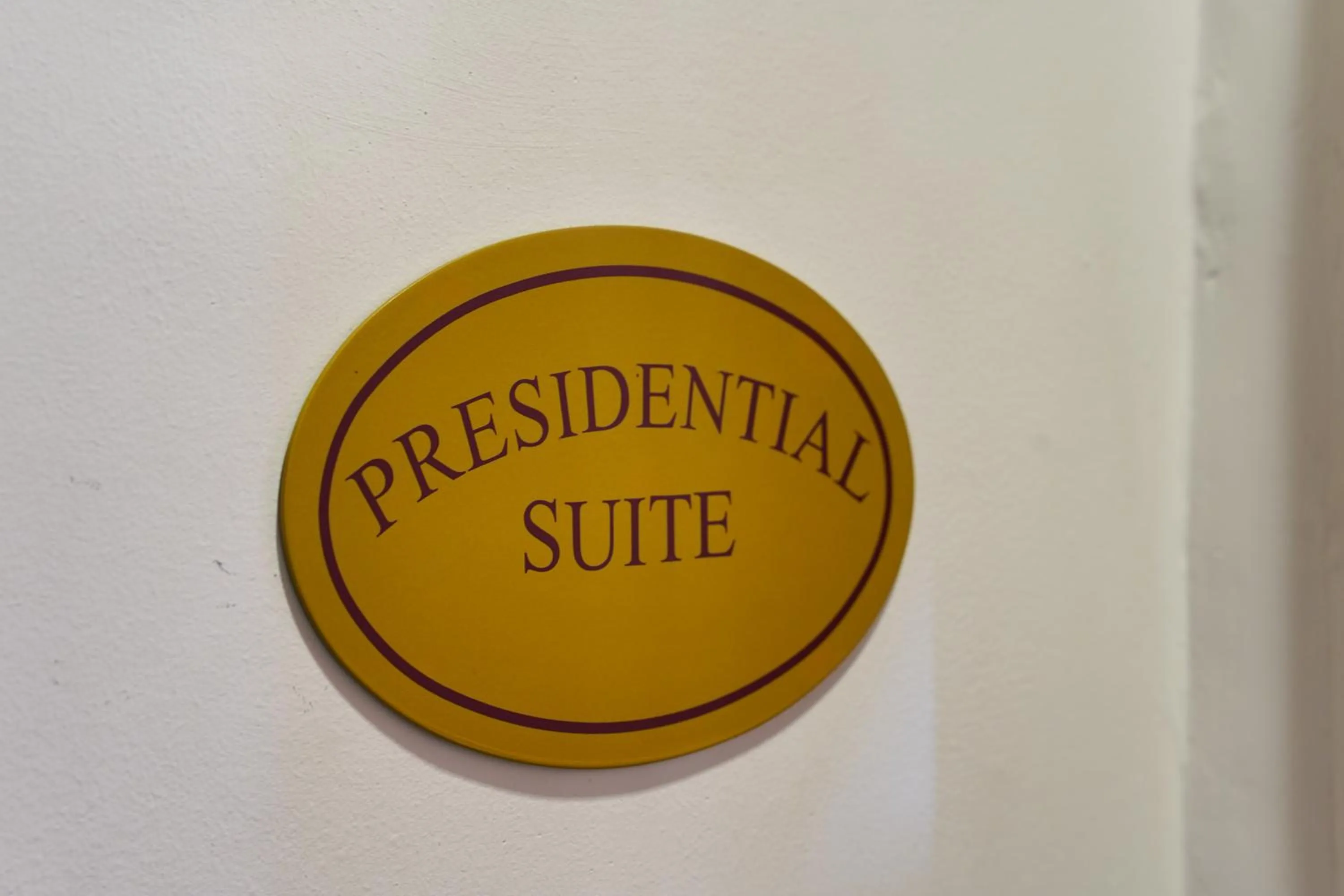 Text overlay in Cumberland Hotel Worcester