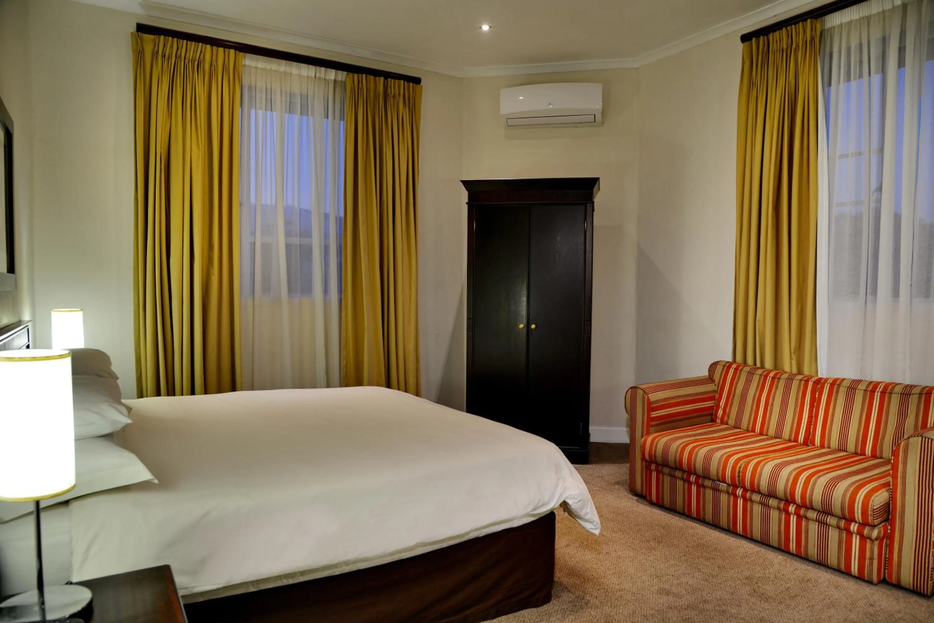 Bedroom, Bed in Protea Hotel by Marriott Worcester Cumberland