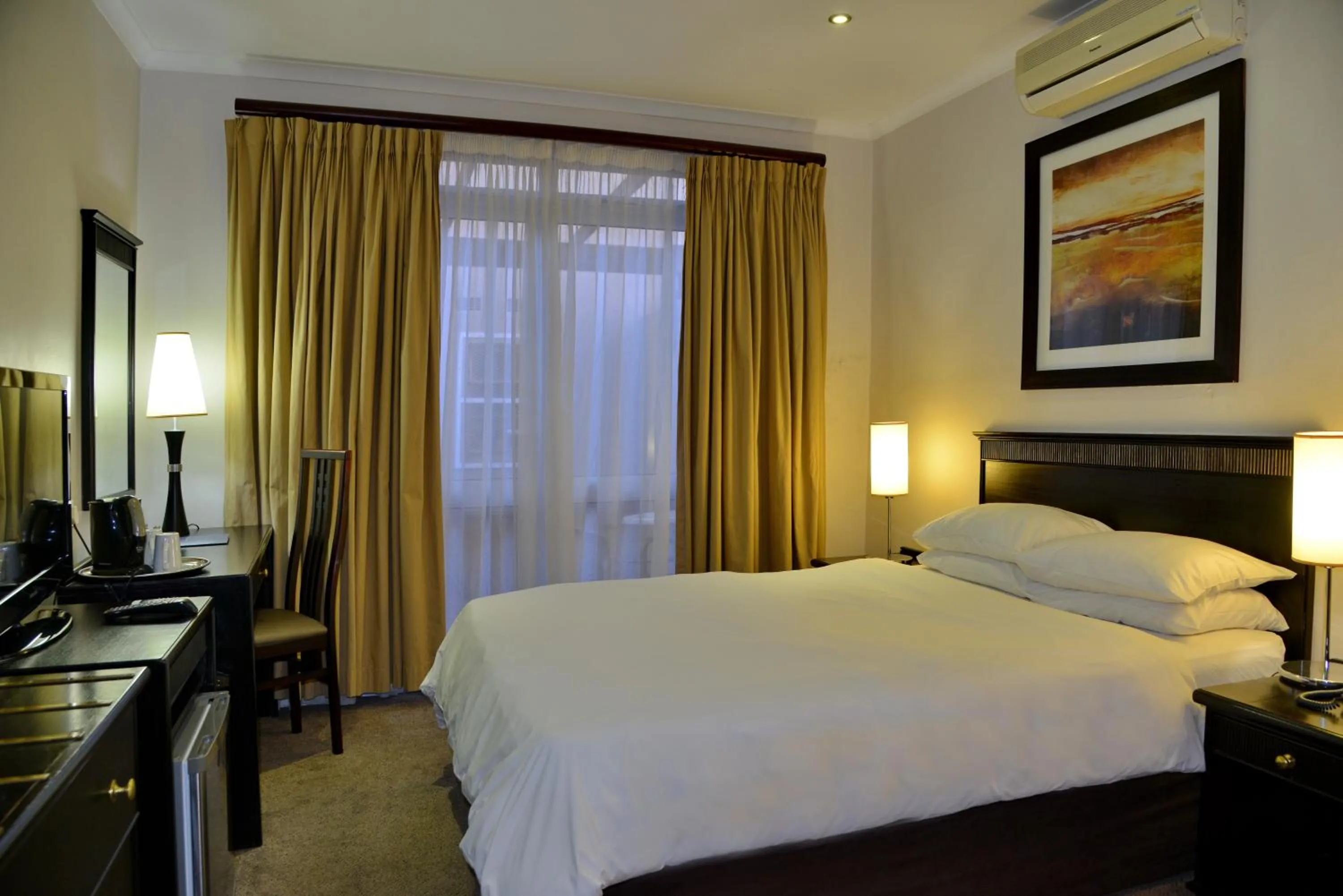 Bed in Protea Hotel by Marriott Worcester Cumberland