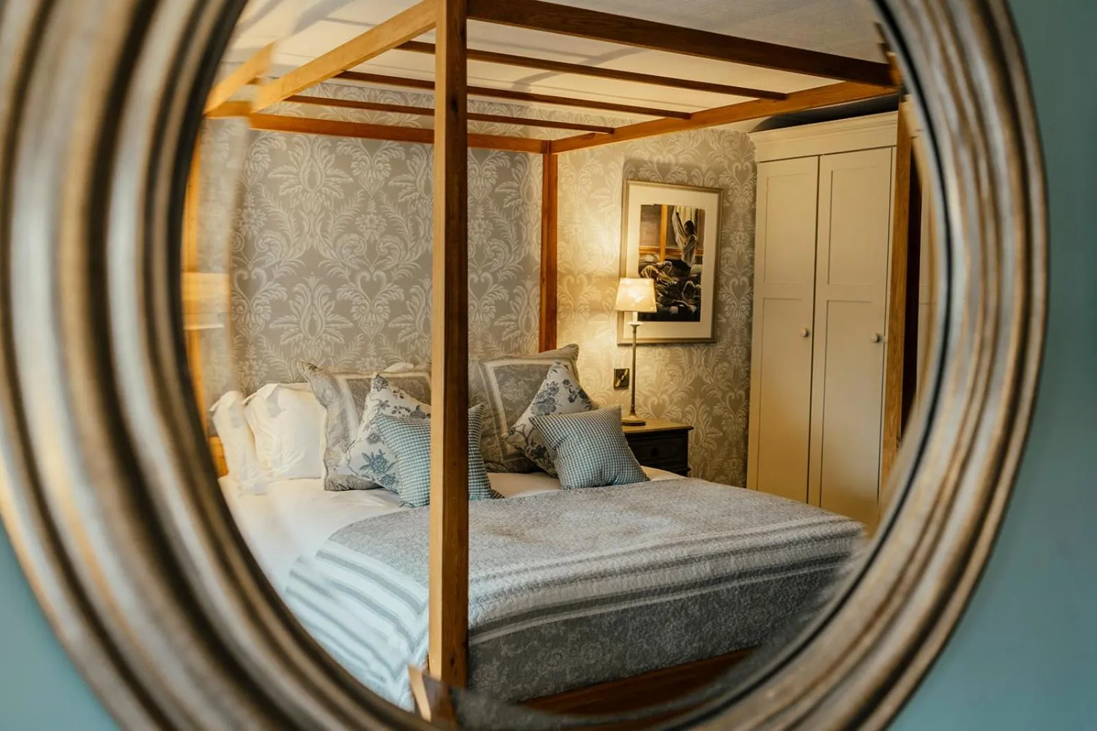 Bed in The Pheasant Hotel