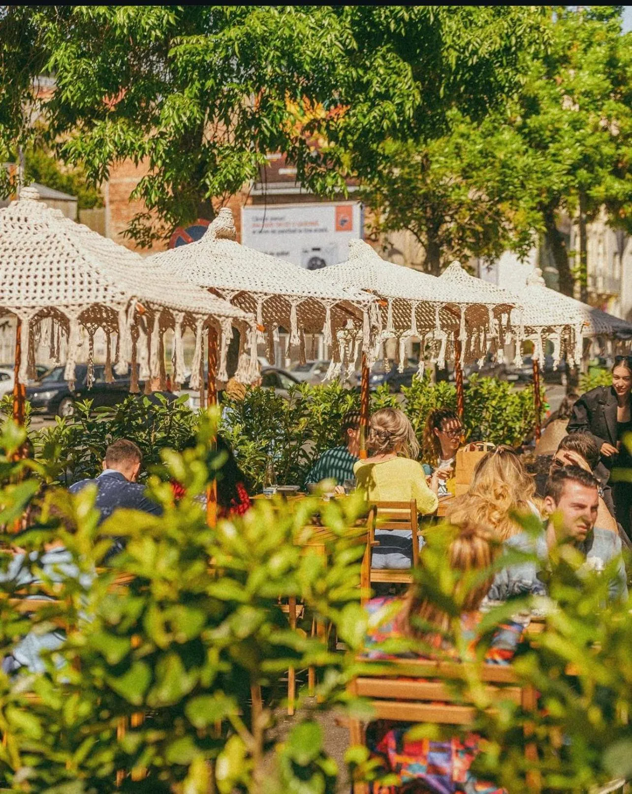 Restaurant/places to eat in Nishani Boutique